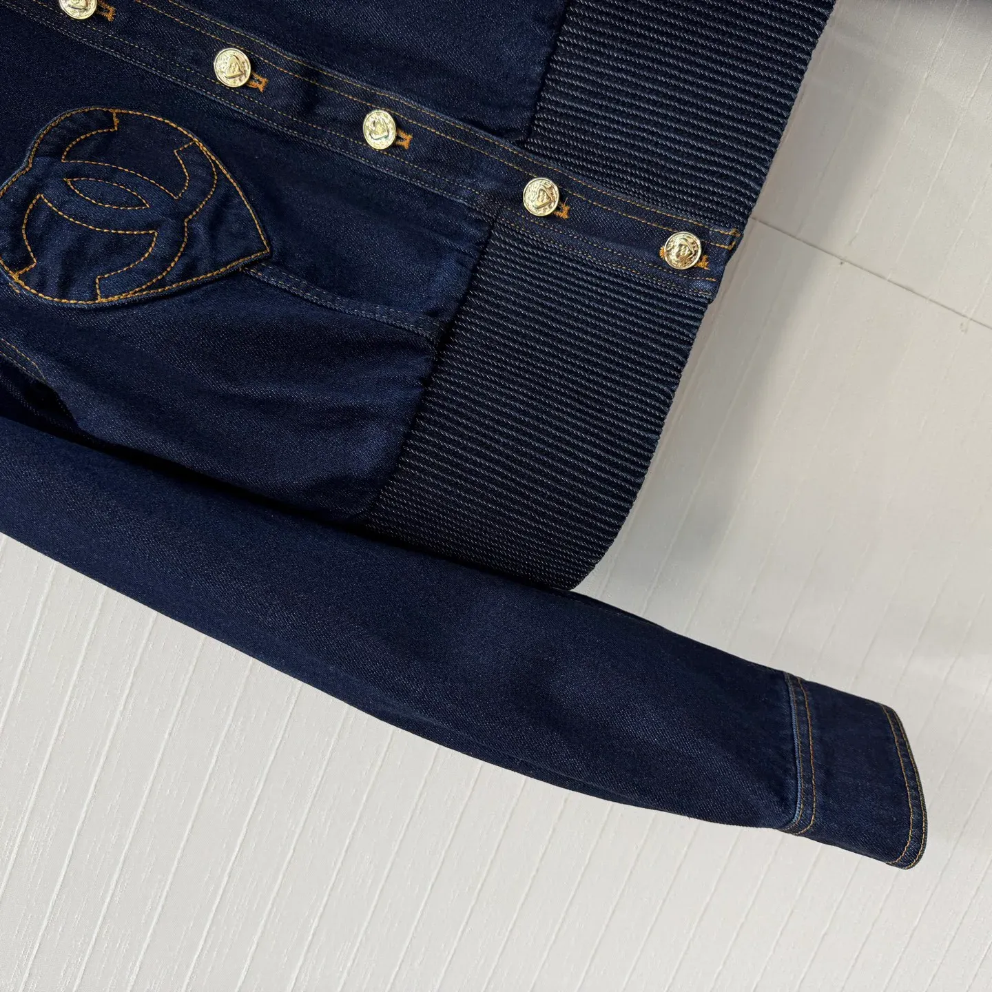 Куртки И Пуховики Женские Chanel 4631678