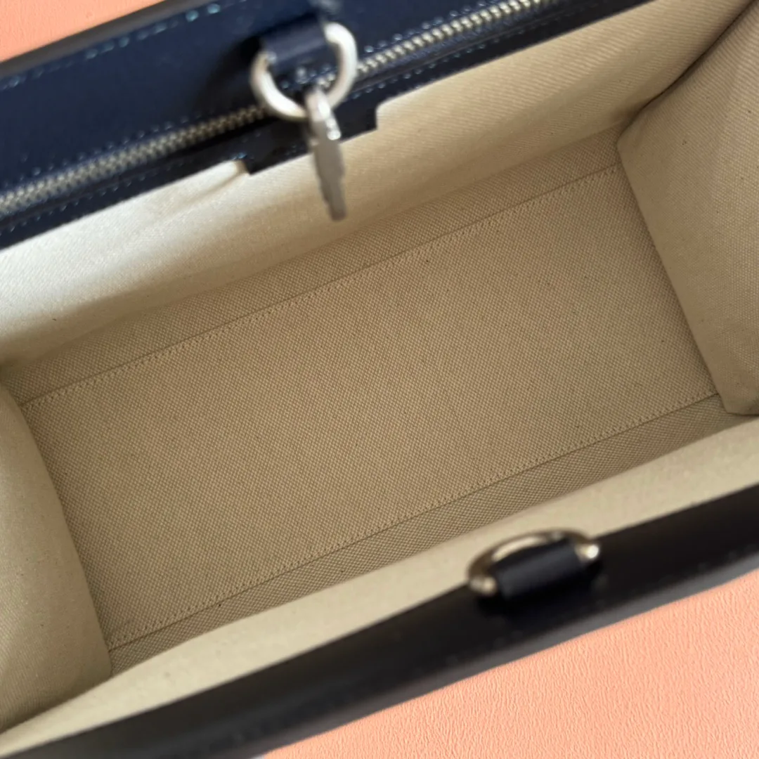 Классические Сумки Женские Gucci 10393695