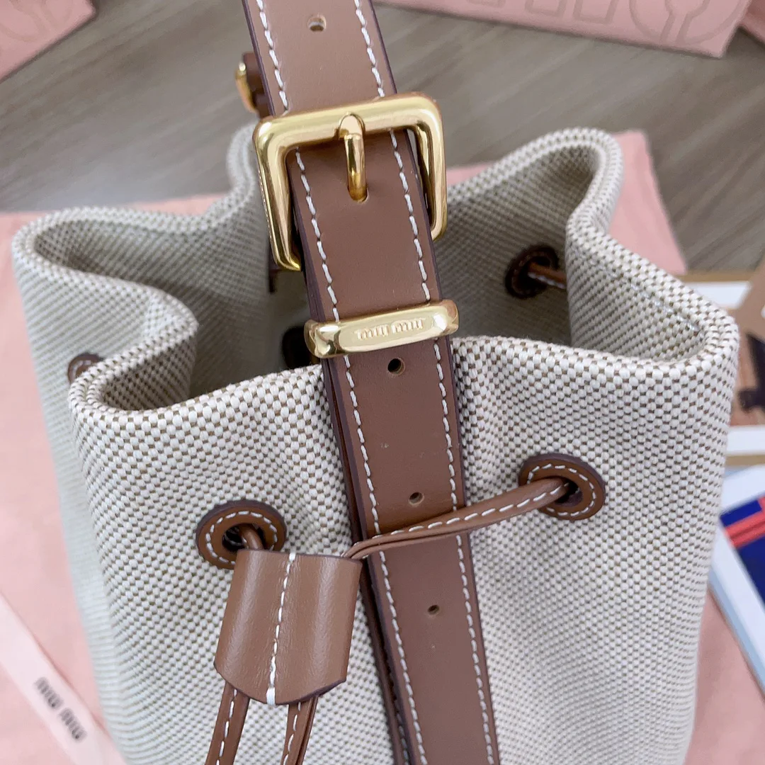 Сумки На Ремне Женские Miu Miu 111334