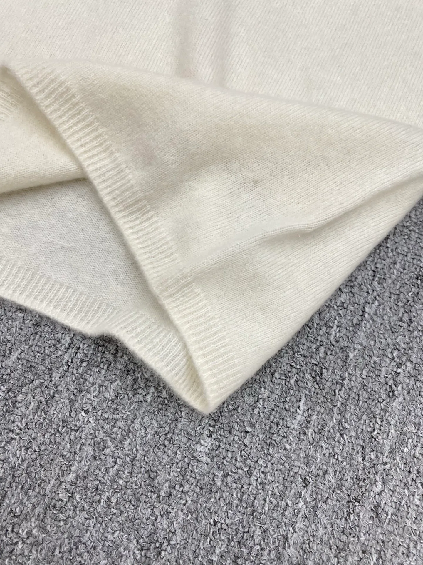 Джемперы И Свитеры Женские Loro Piana 17914886