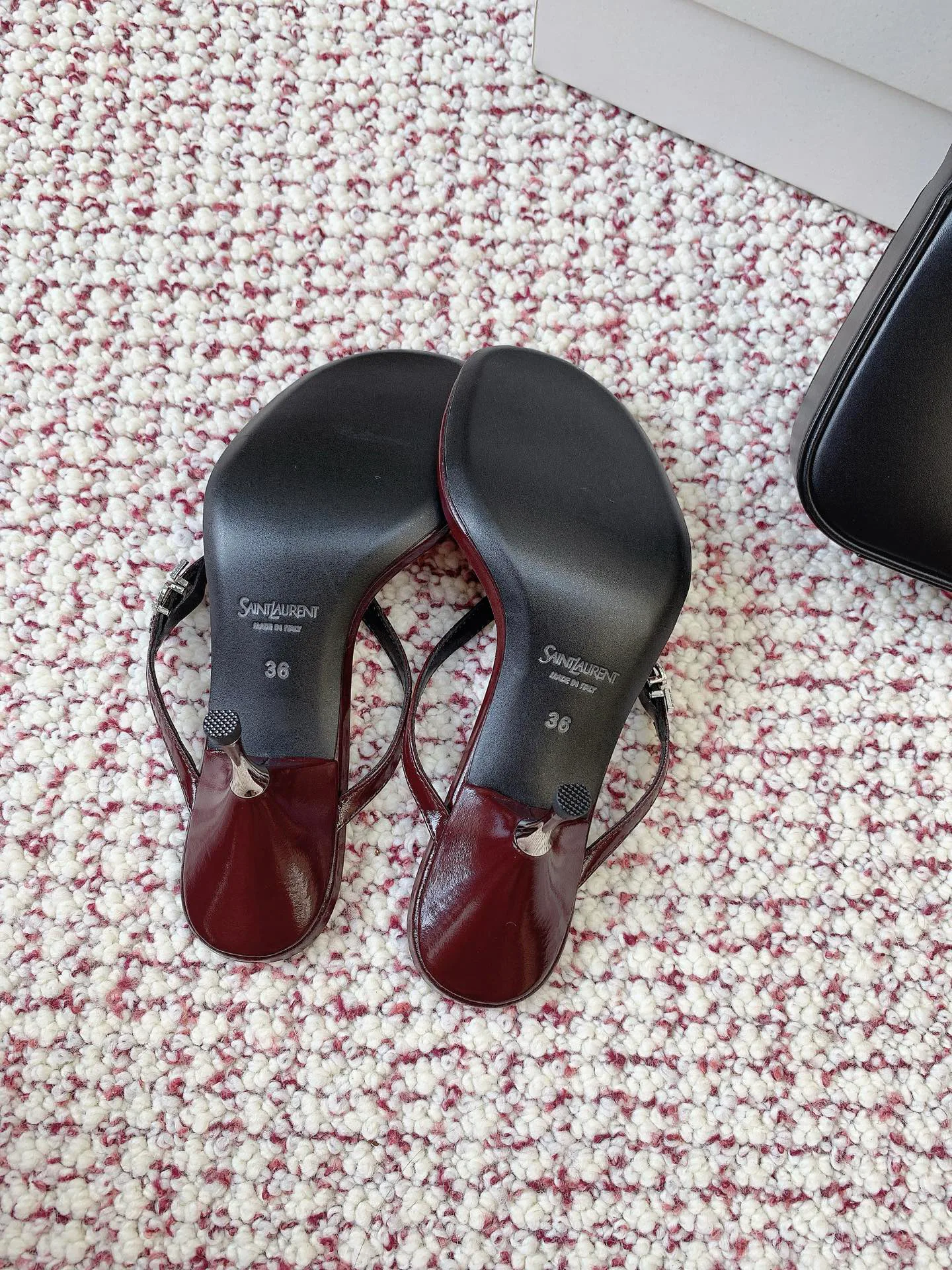 Босоножки Женские Saint Laurent 13151774