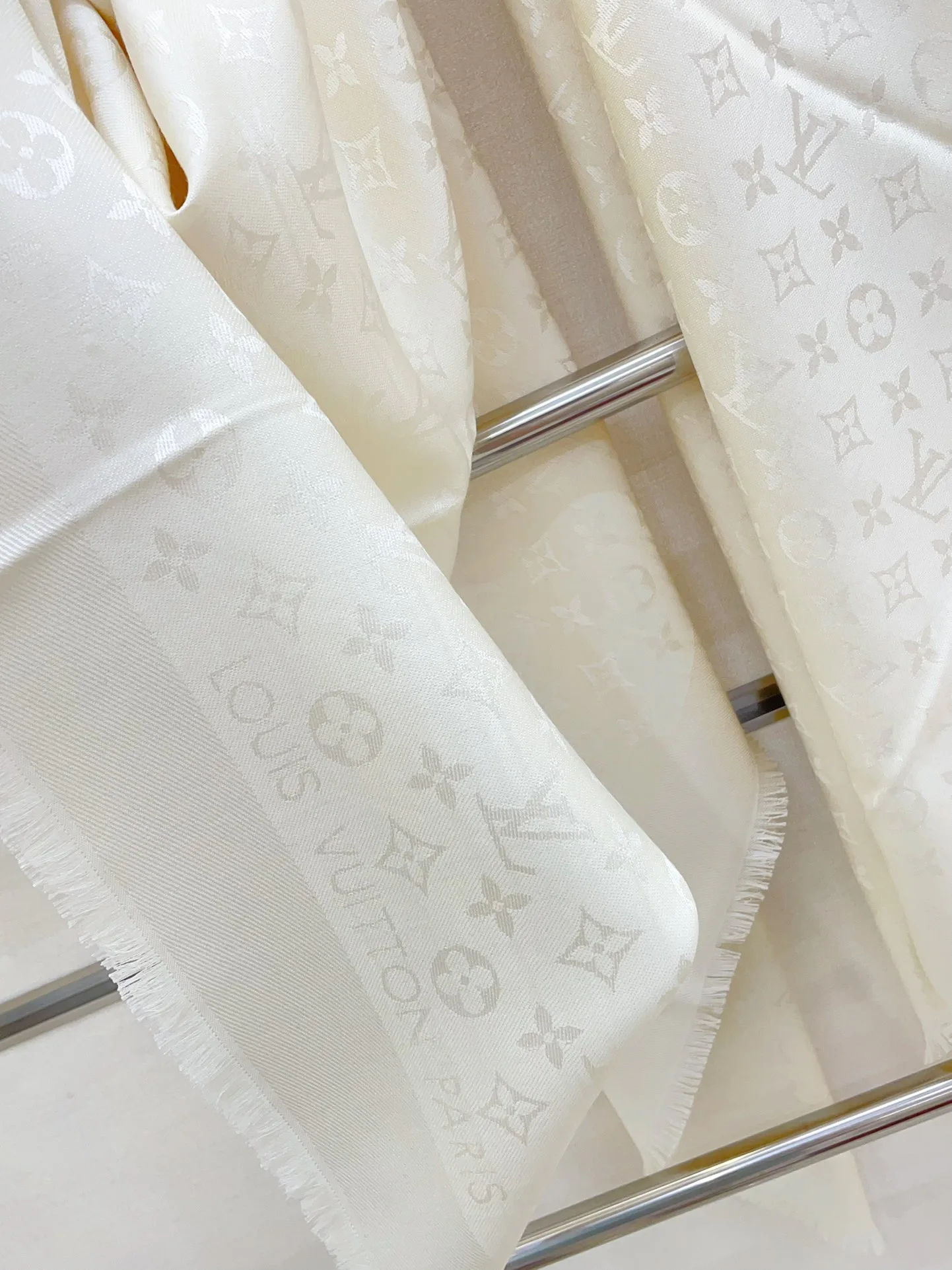 Шарфы Louis Vuitton 26191