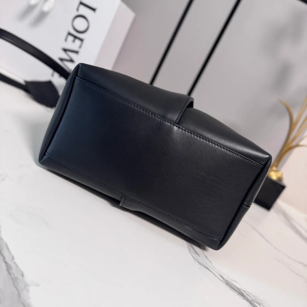 Классические Сумки Женские Loewe 18004242
