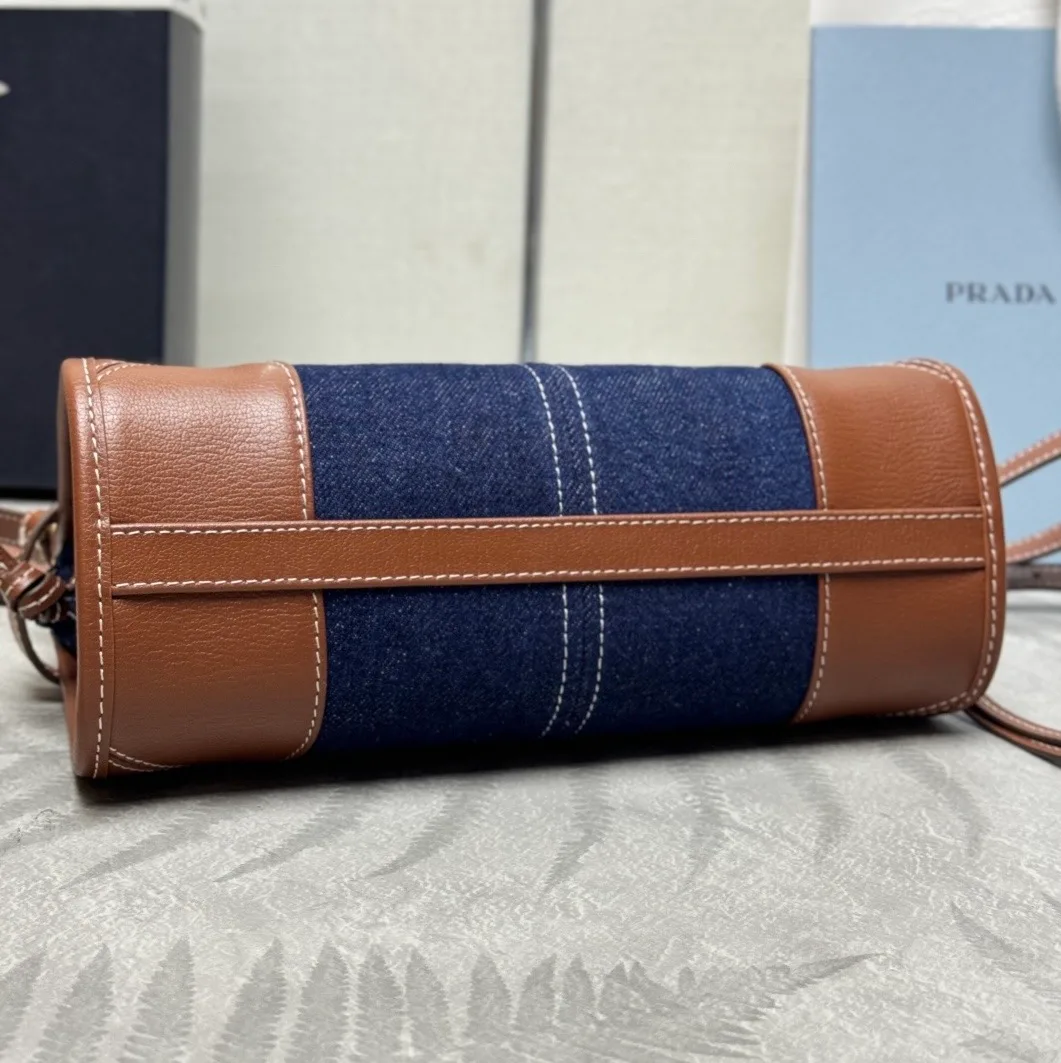 Сумки На Ремне Женские Prada 11682111