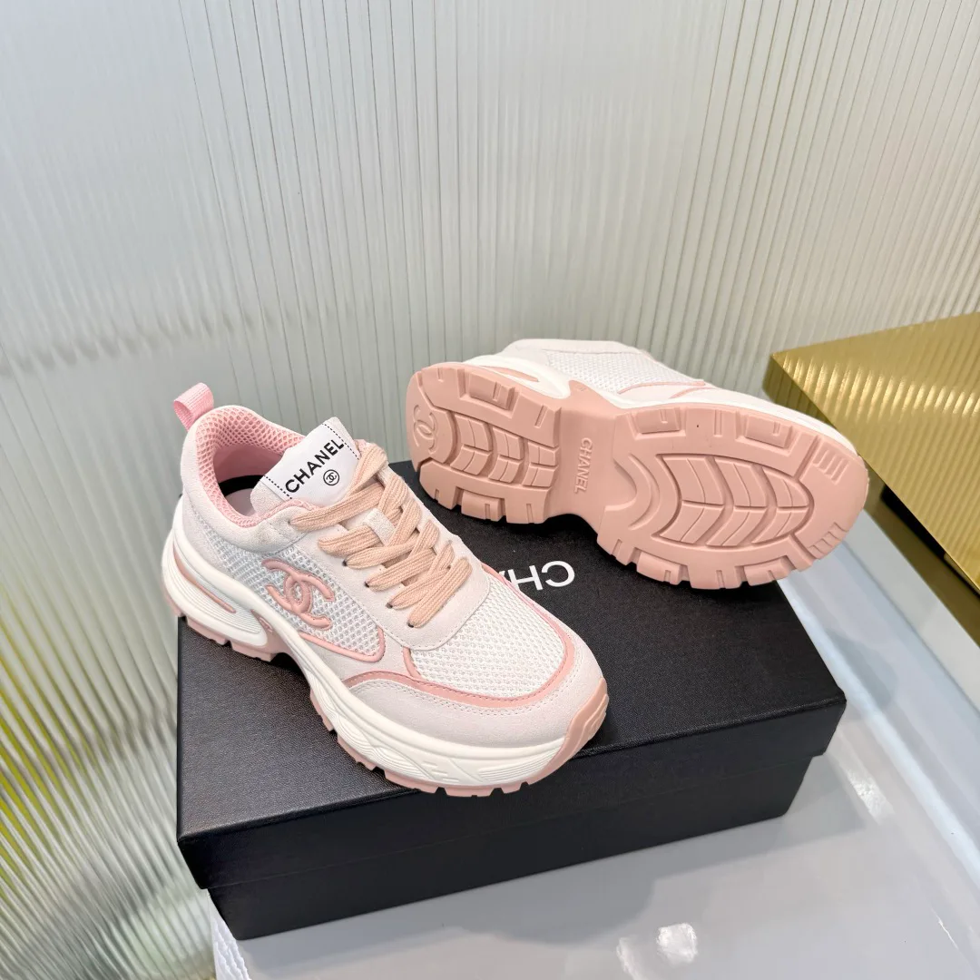 Кроссовки Женские Chanel 18367000