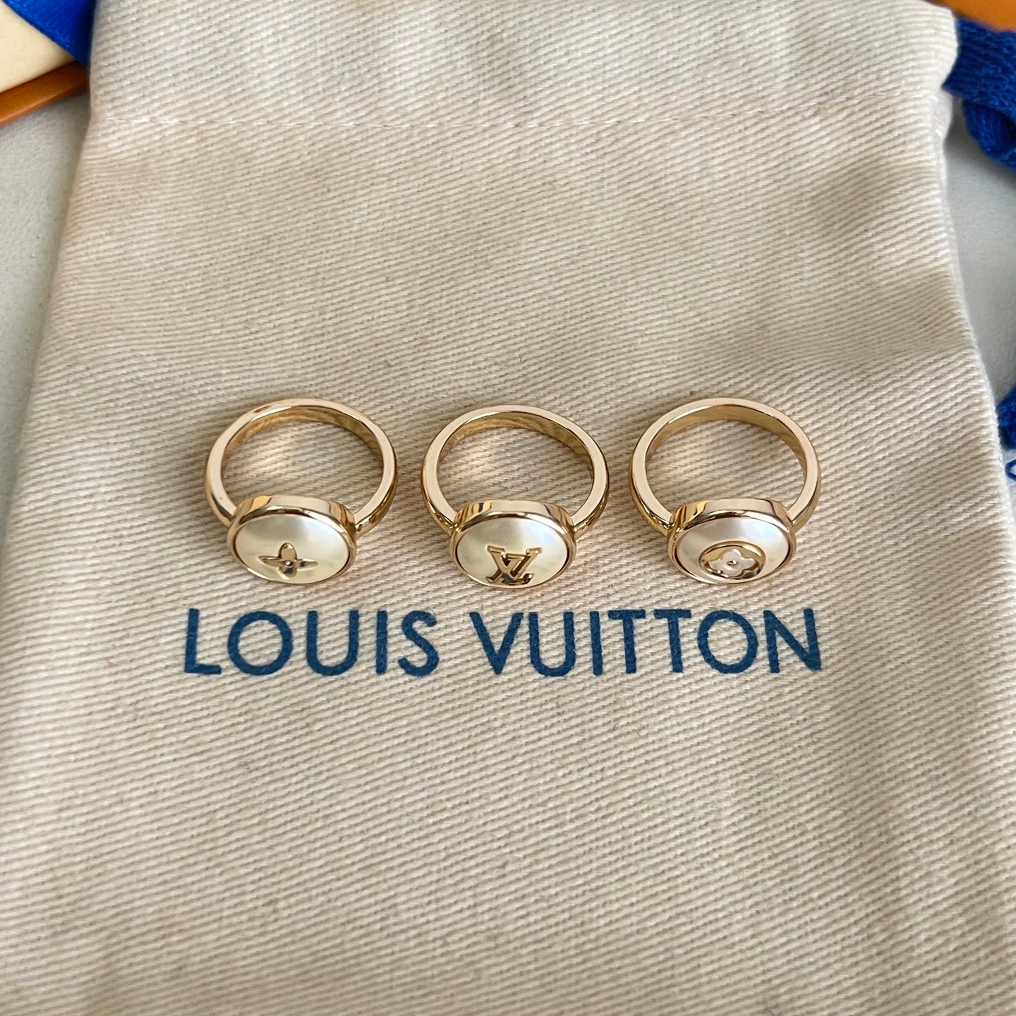 Бижутерия Louis Vuitton 17734046