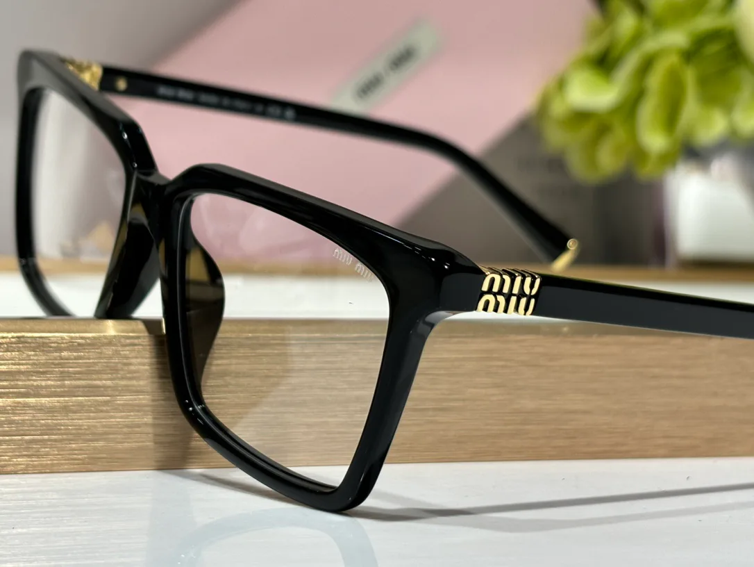 Очки Miu Miu 23186