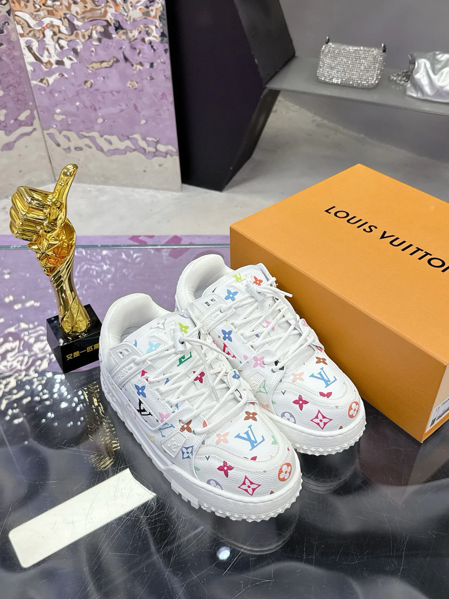 Кроссовки Женские Louis Vuitton 1894735