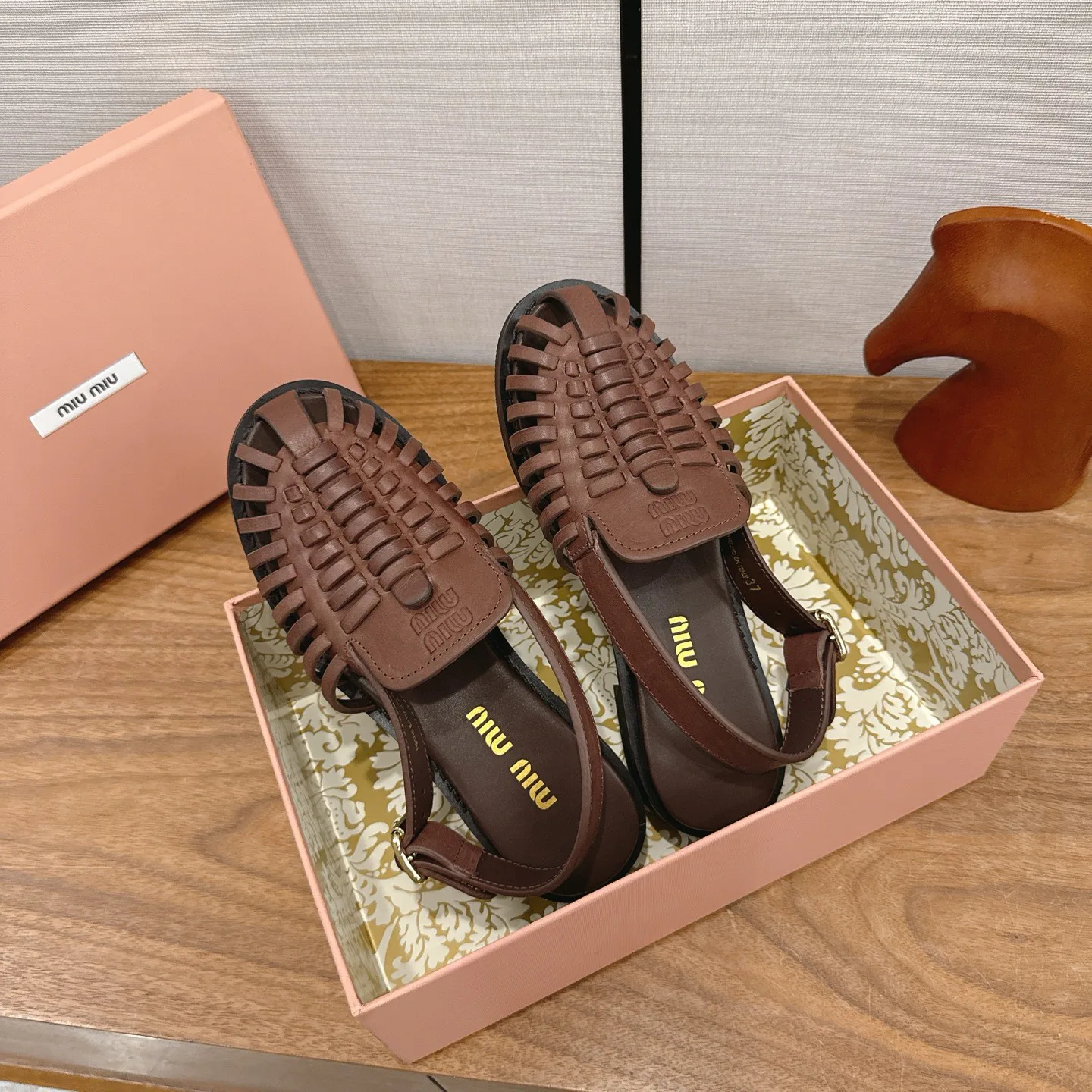 Босоножки Женские Miu Miu 13454364