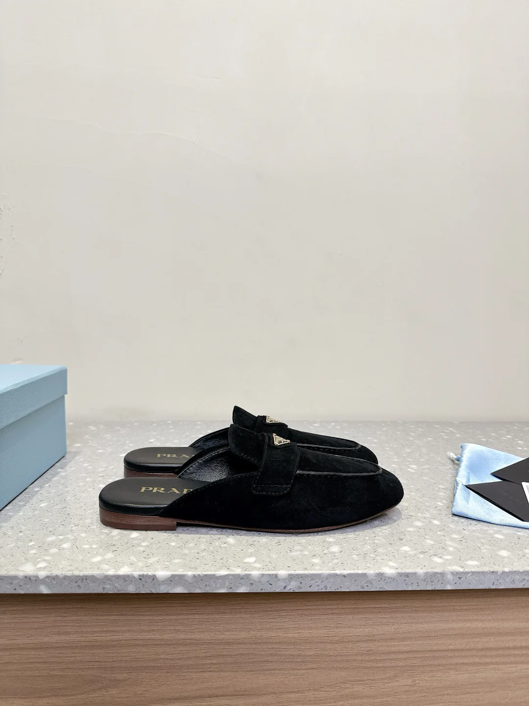 Шлепанцы Женские Prada 23862