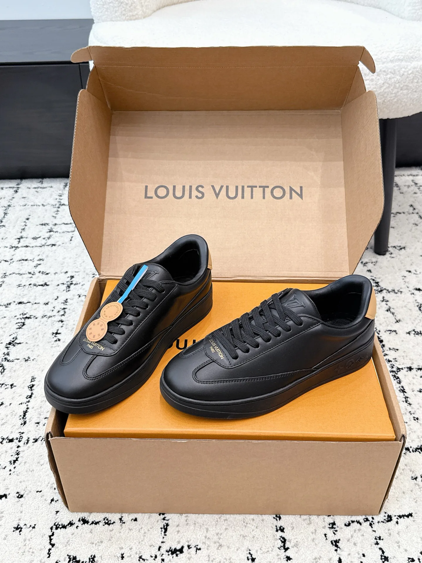 Кроссовки Женские Louis Vuitton 17615666