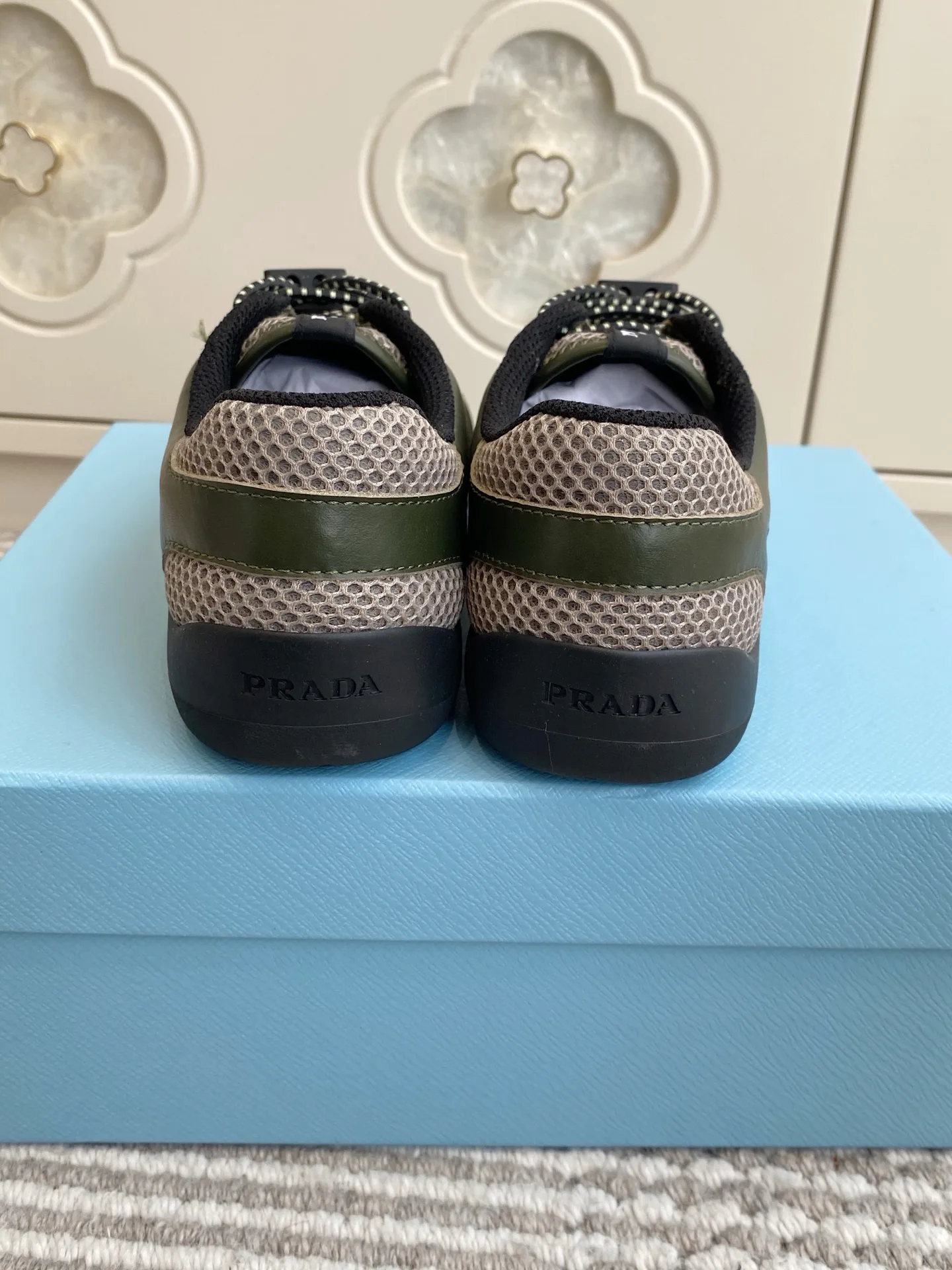 Кроссовки Женские Prada 13239501