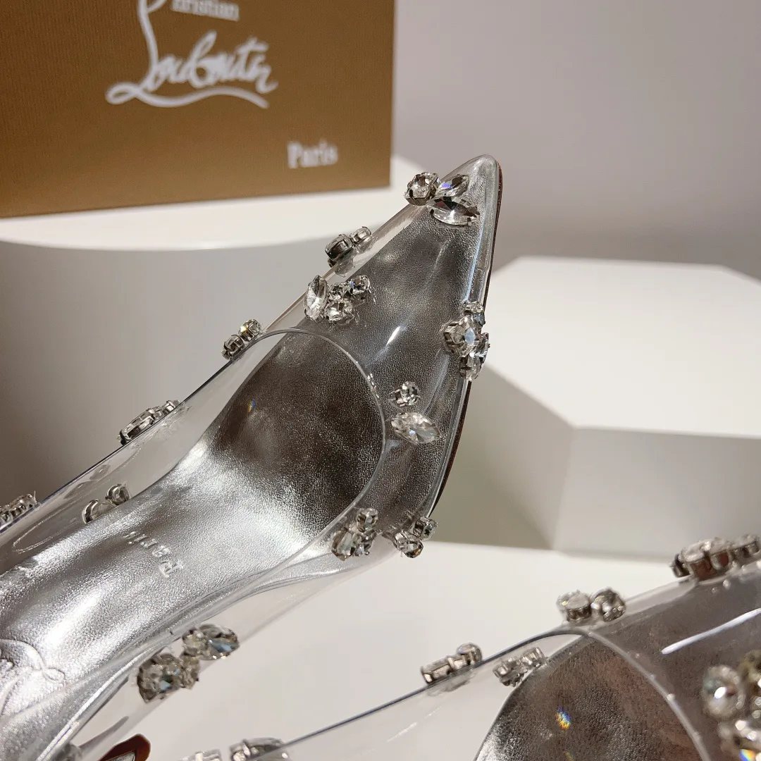 Туфли Женские Christian Louboutin 18004001