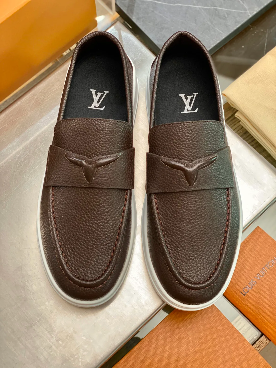 Лоферы И Мокасины Женские Louis Vuitton 17932746