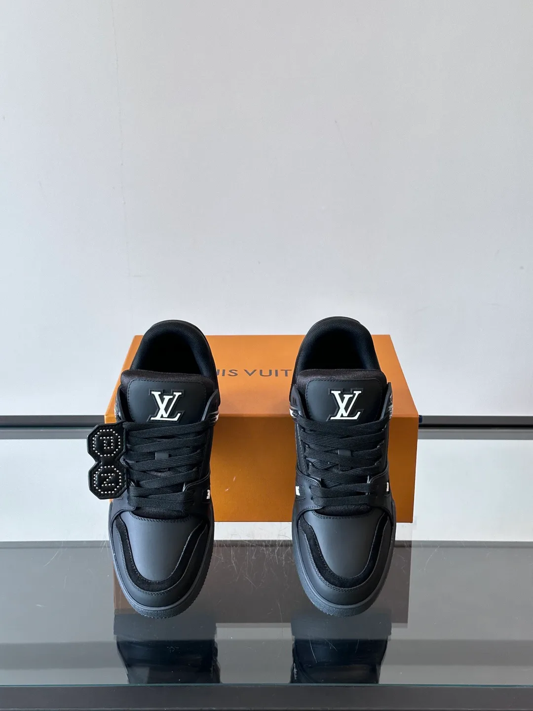 Кроссовки Мужские Louis Vuitton 17926953