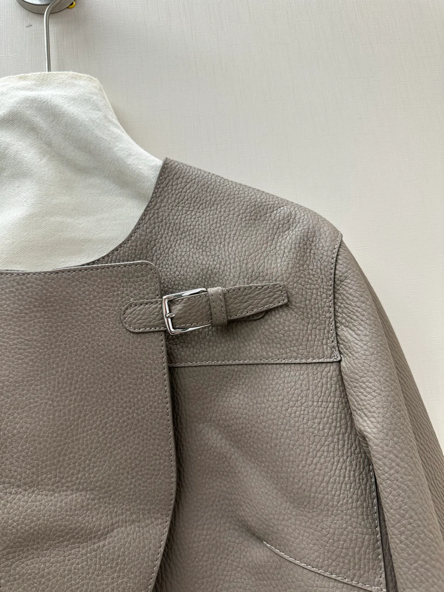 Кожаные Куртки И Дублёнки Женские Hermes 17940575