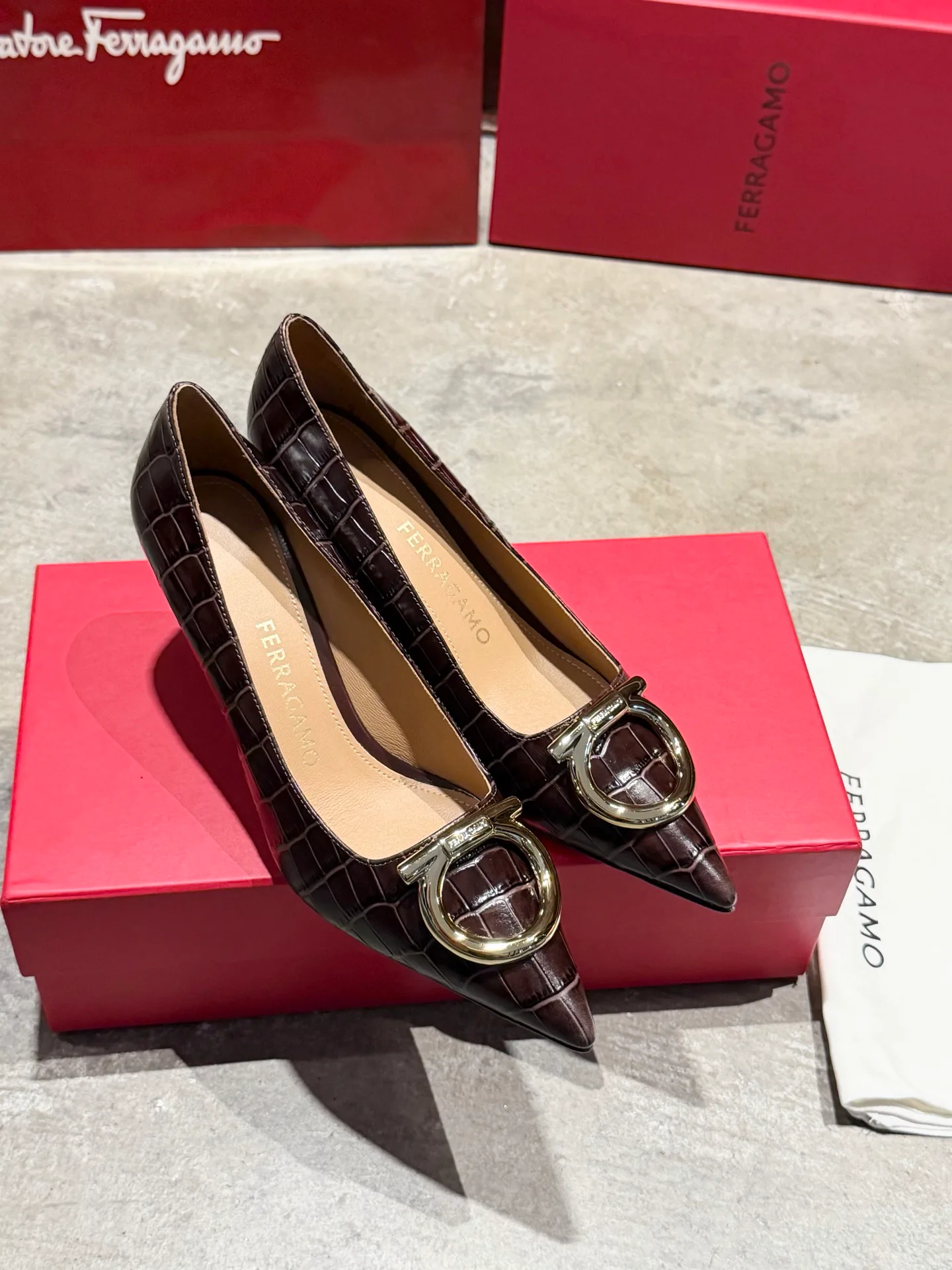 Туфли Женские Salvatore Ferragamo 17897969