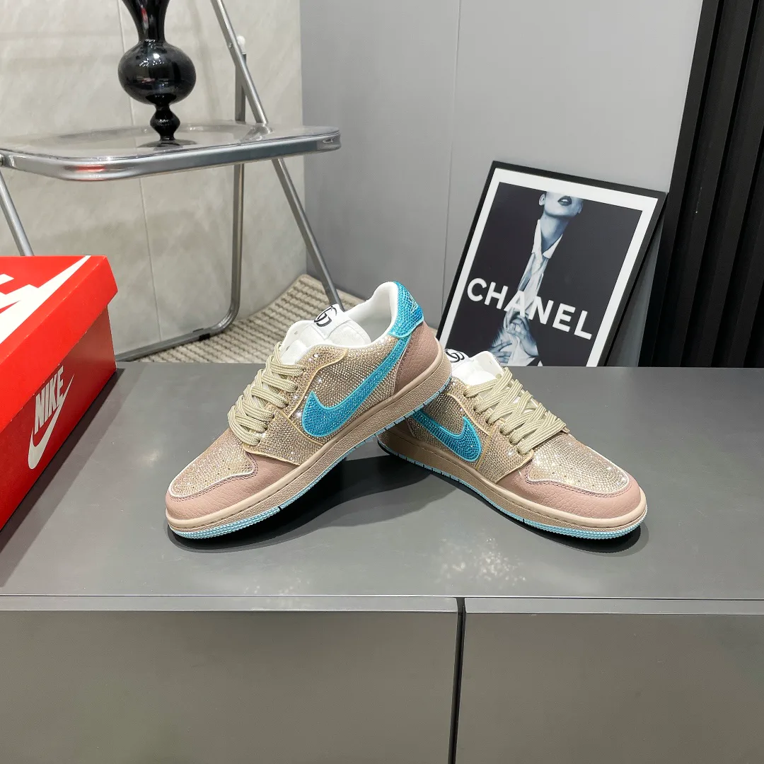 Кроссовки Женские Gucci 209022