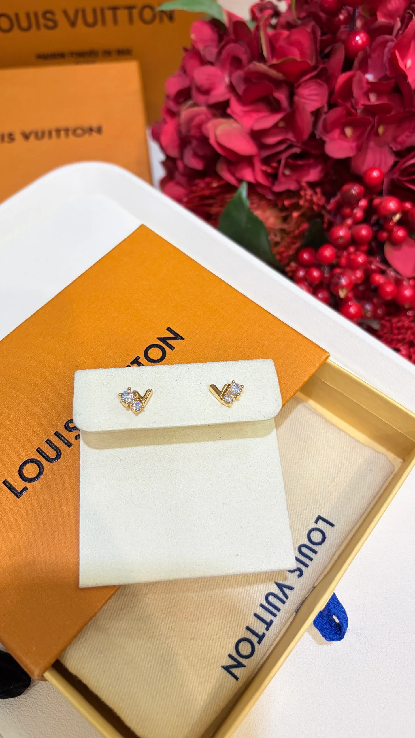 Бижутерия Louis Vuitton 17880915