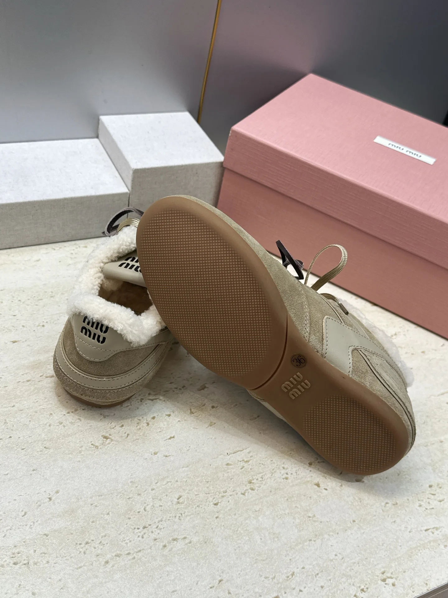 Кроссовки Женские Miu Miu 19253347