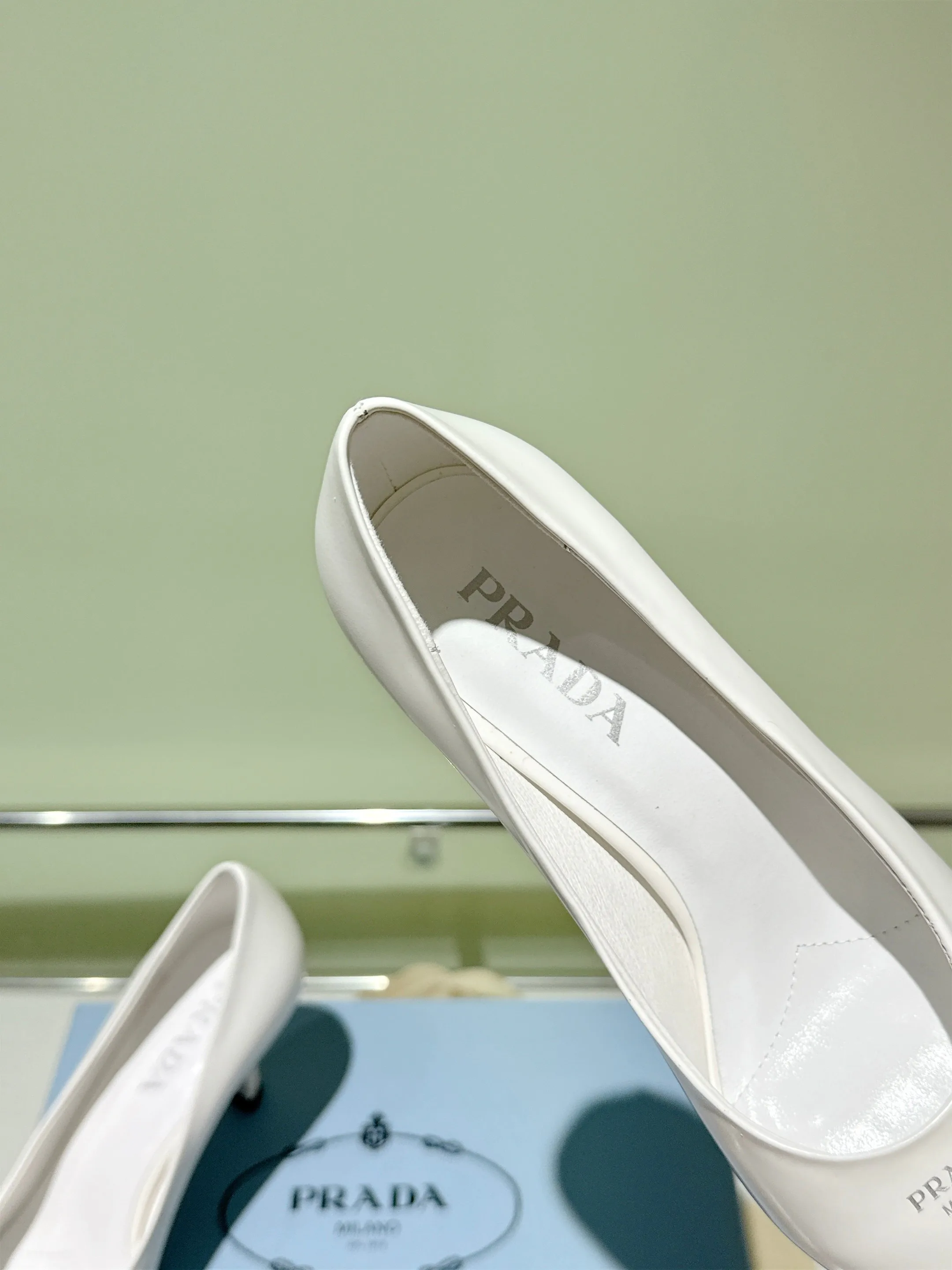 Туфли Женские Prada 18083947
