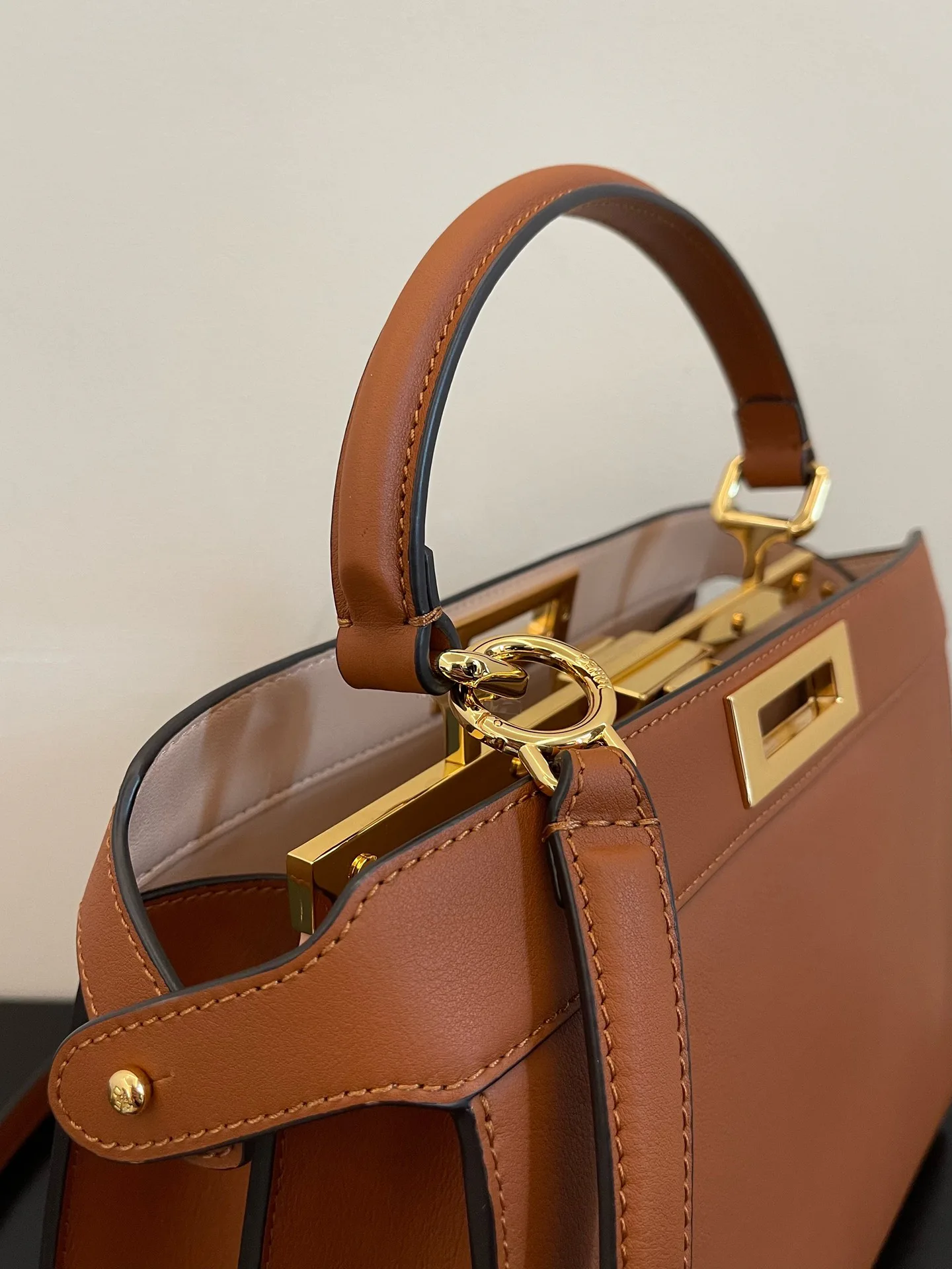 Классические Сумки Женские Fendi 13234512
