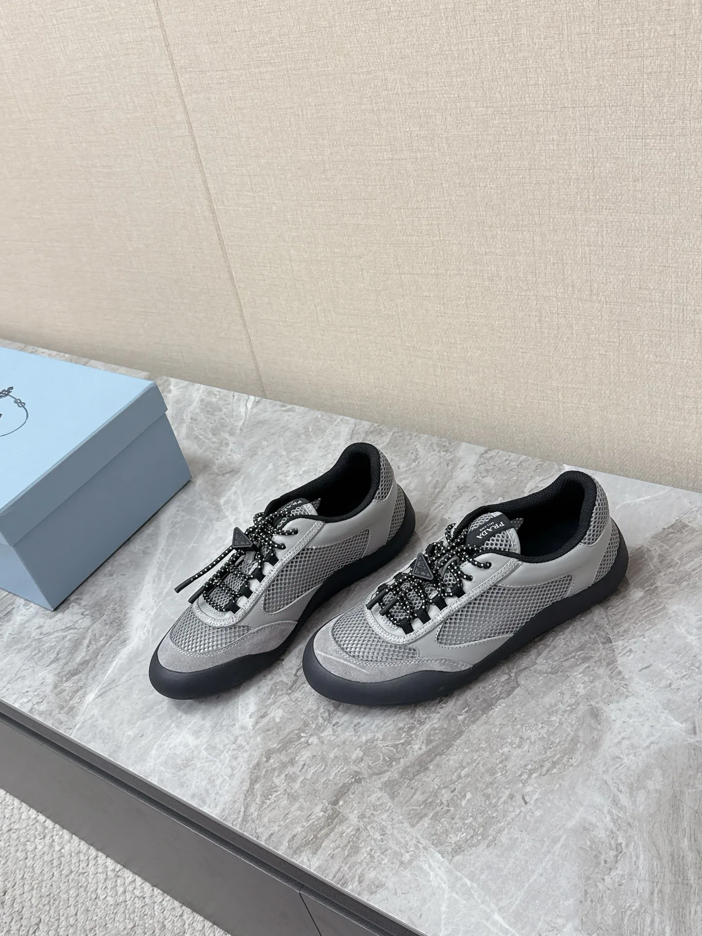 Кроссовки Мужские Prada 15323605
