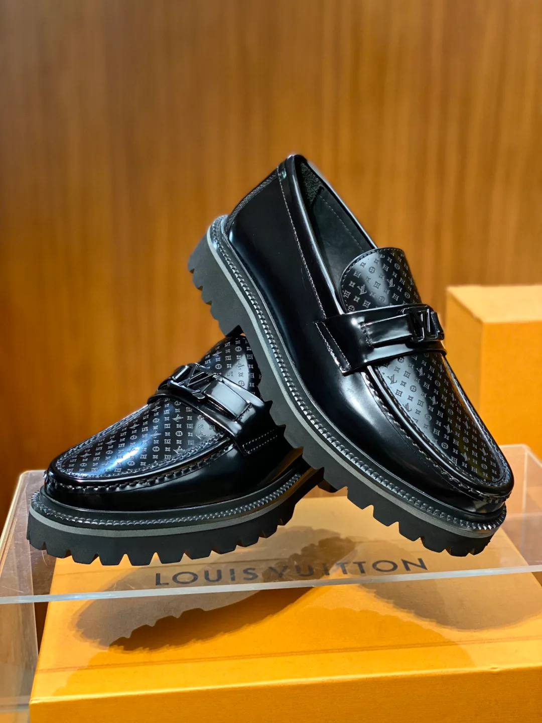 Лоферы И Туфли Мужские Louis Vuitton 18158653