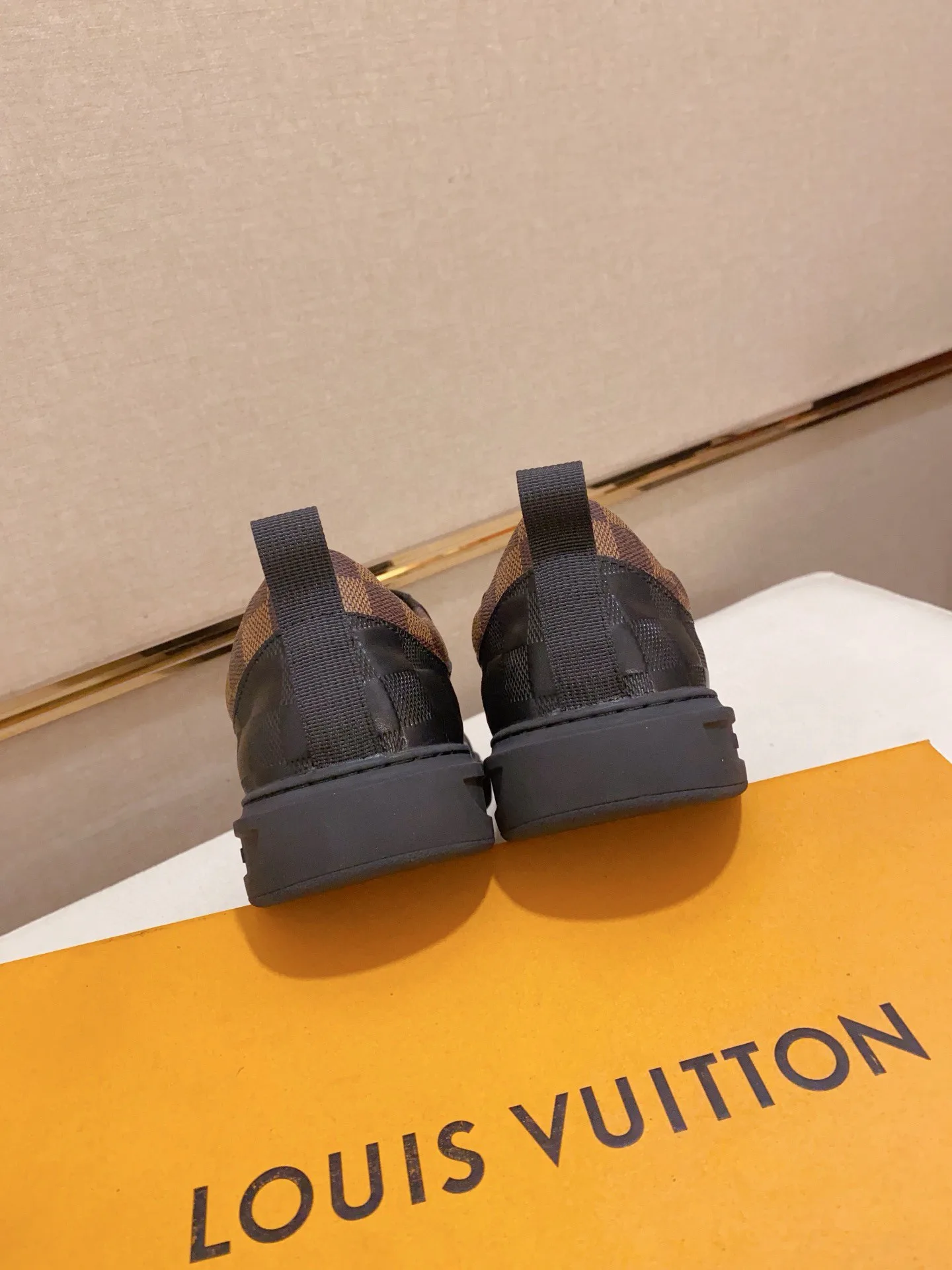 Кроссовки Мужские Louis Vuitton 19414516