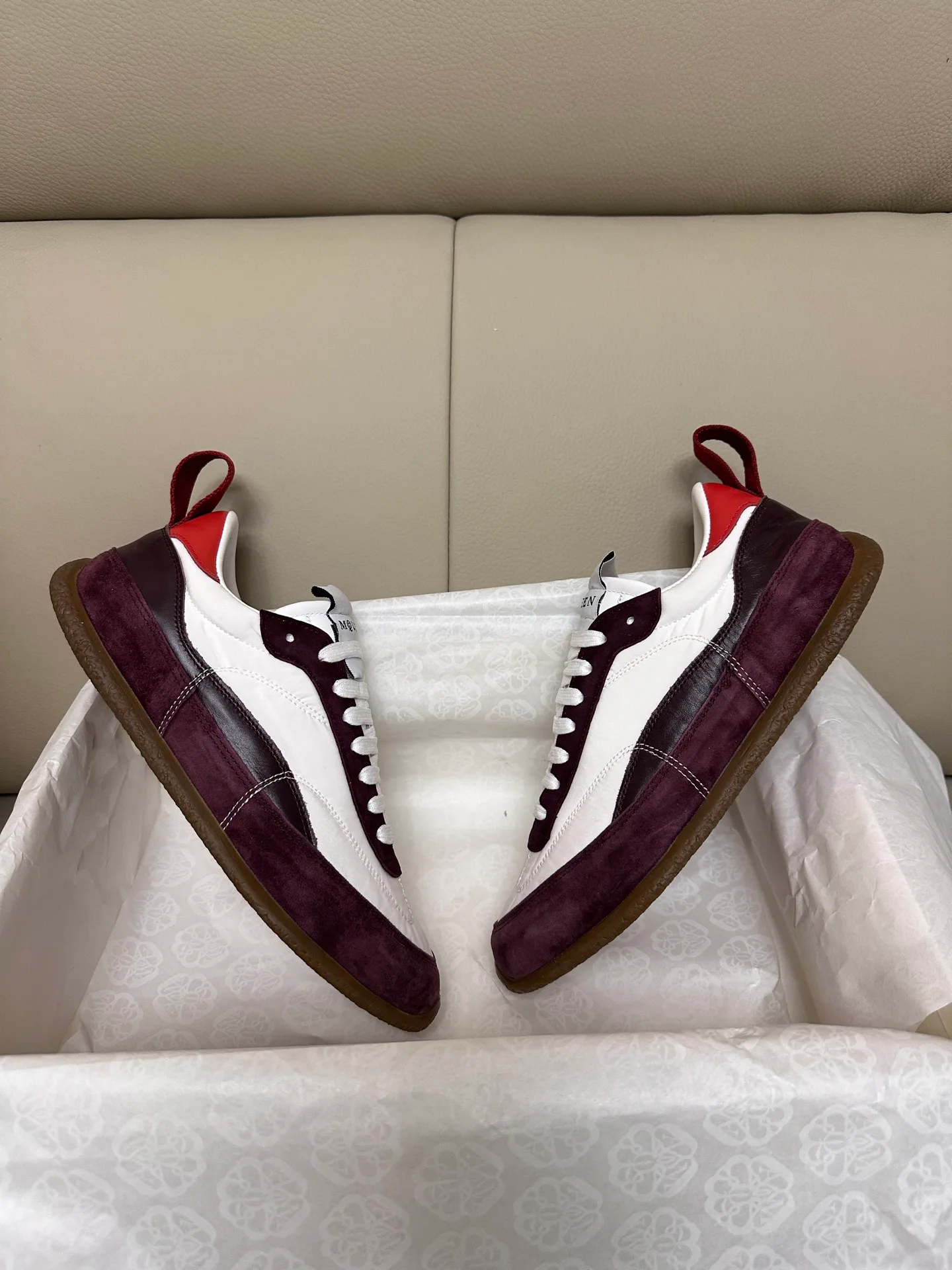Кроссовки Женские Alexander Mcqueen 18616756