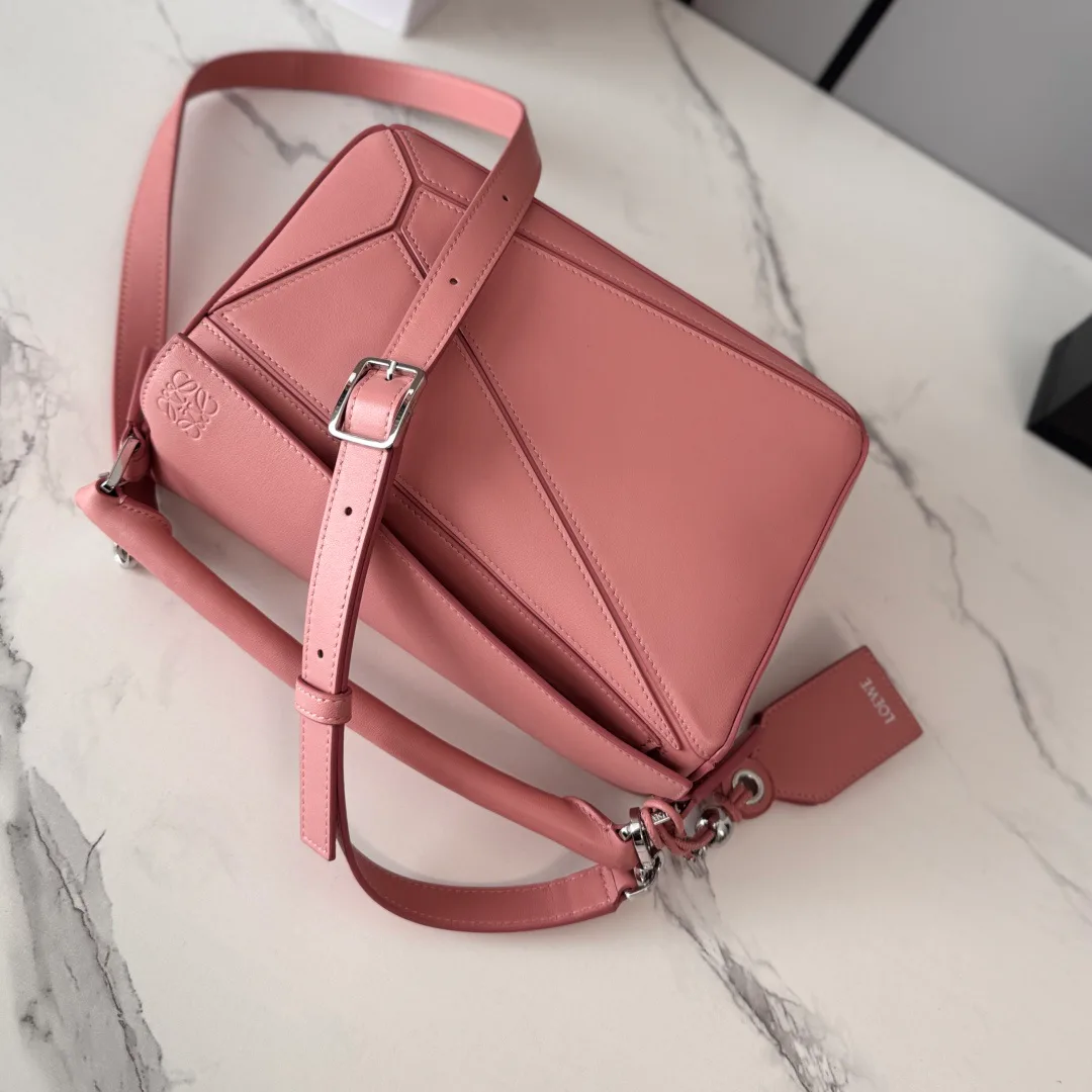 Классические Сумки Женские Loewe 17270376