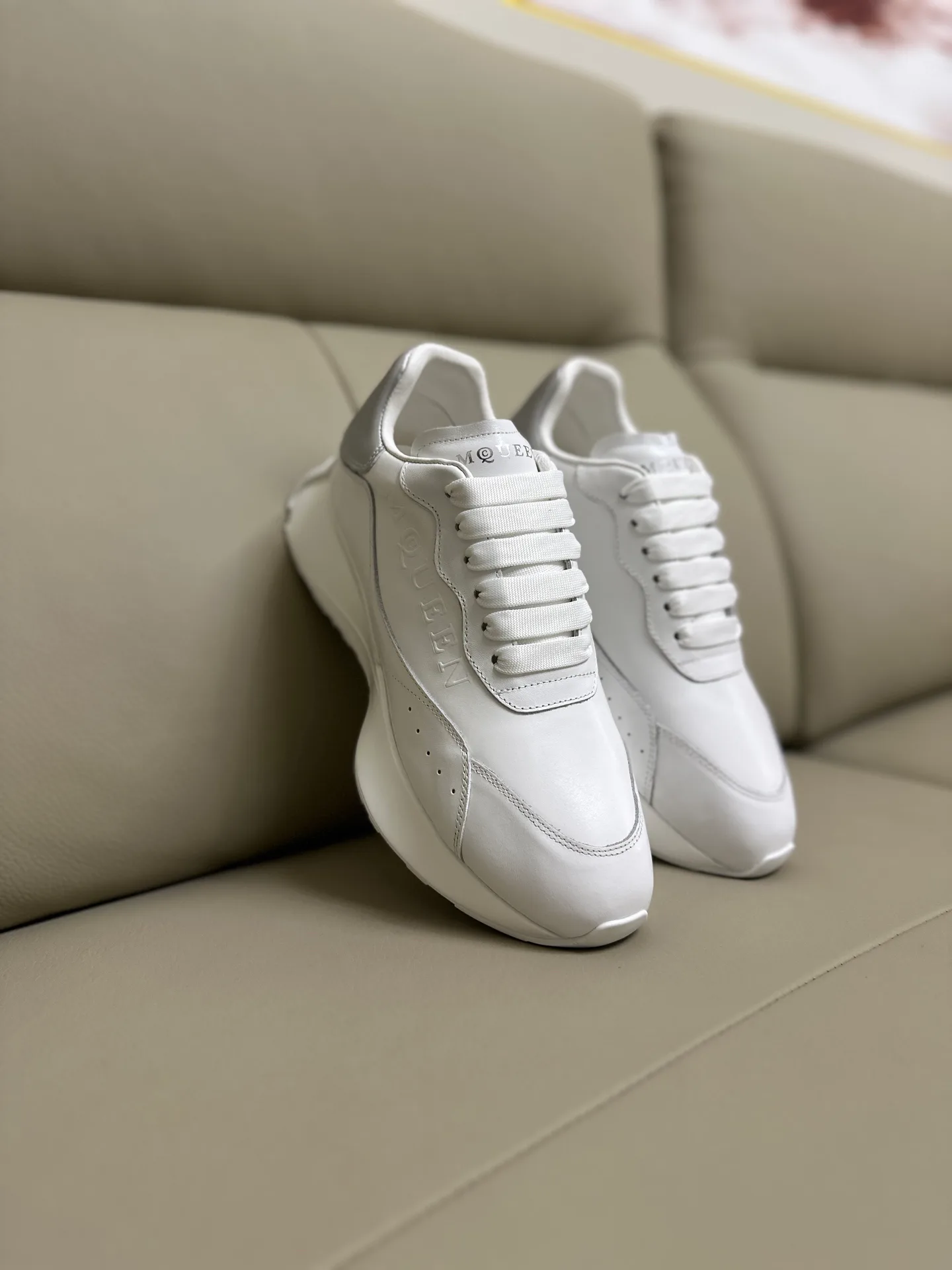 Кроссовки Женские Alexander Mcqueen 18616800