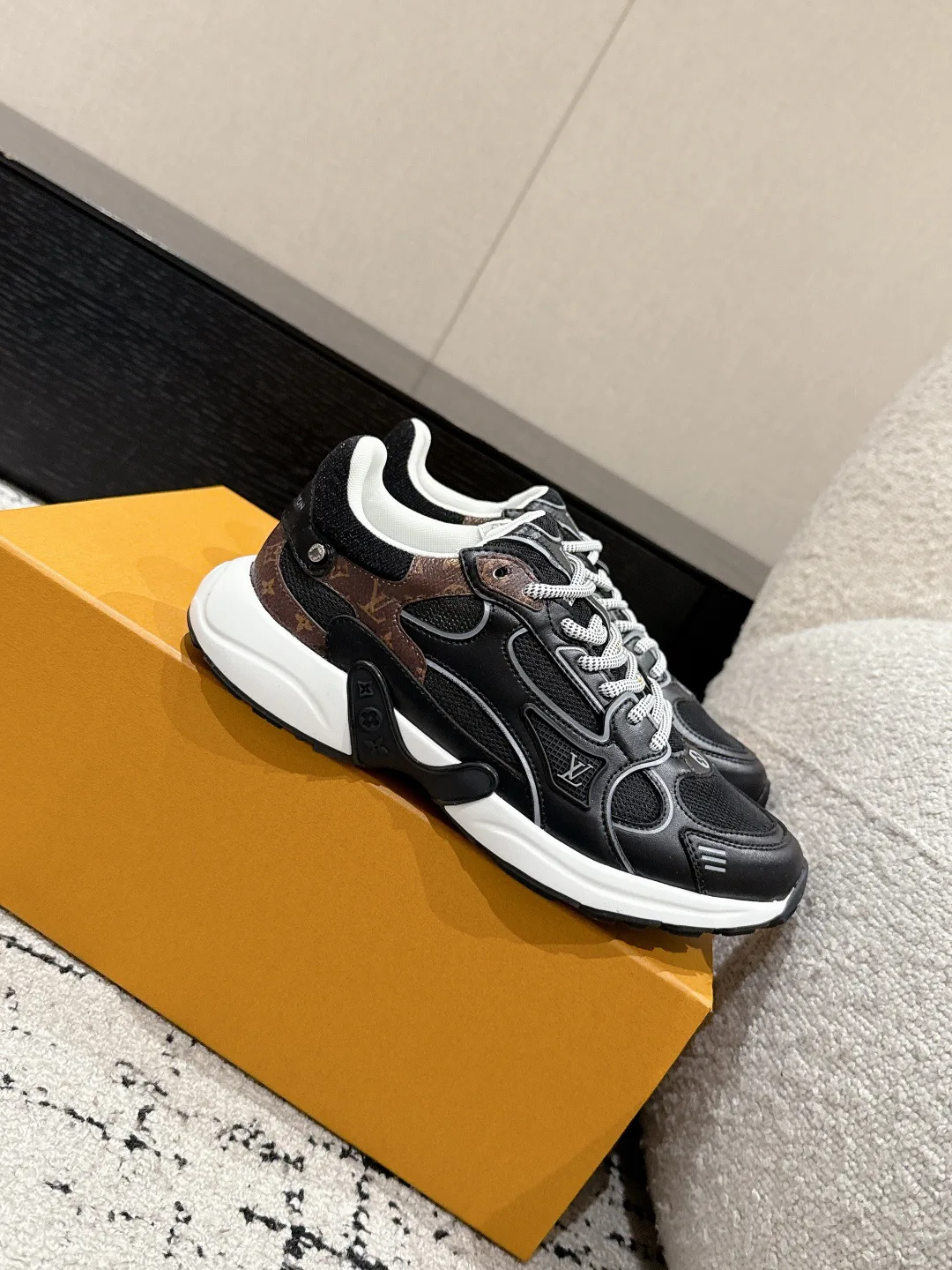 Кроссовки Женские Louis Vuitton 286123