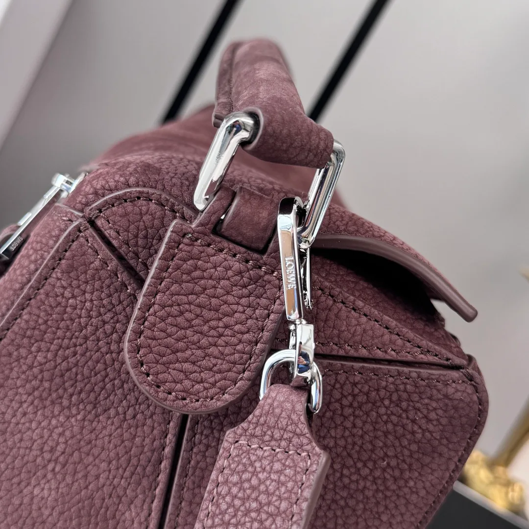 Классические Сумки Женские Loewe 11674526