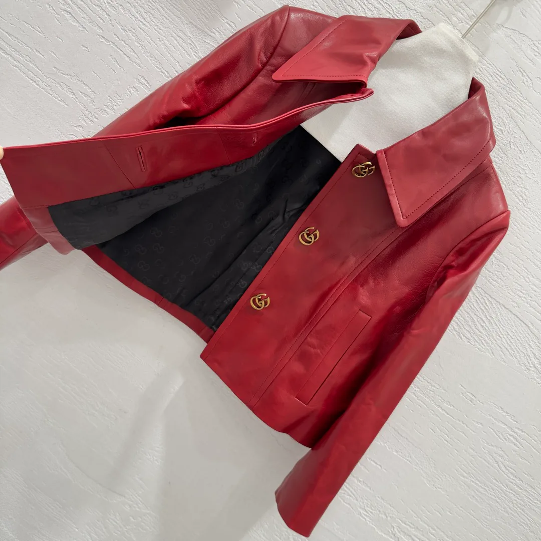 Кожаные Куртки И Дублёнки Женские Gucci 18064713