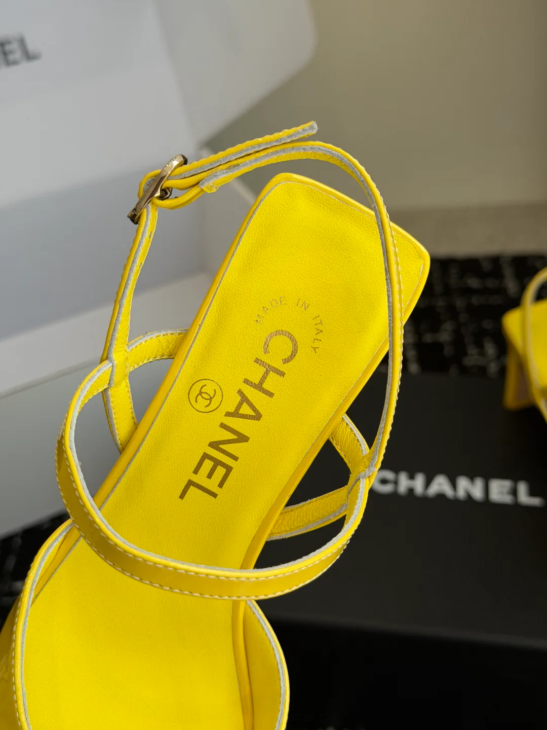 Босоножки Женские Chanel 17375247