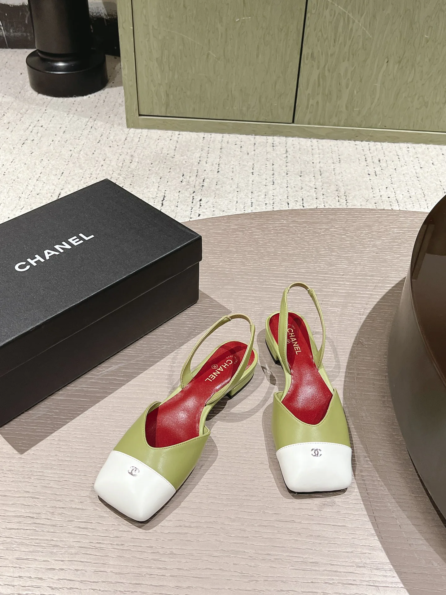 Босоножки Женские Chanel 18508957
