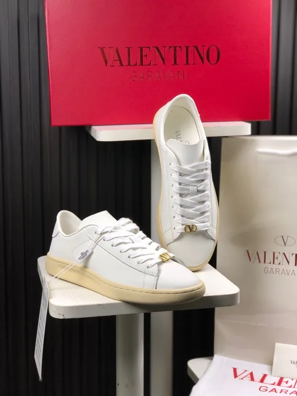 Кроссовки Женские Valentino 11707482