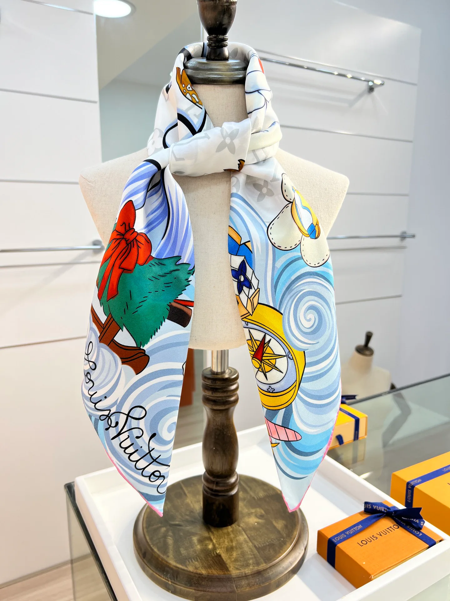 Платки Louis Vuitton 11394243