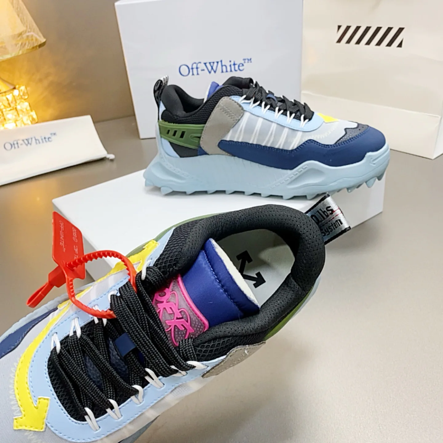 Кроссовки Женские Off-White 17530542