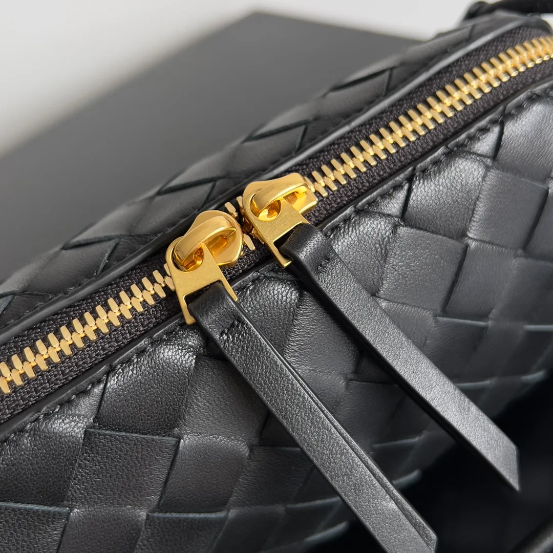 Клатчи Женские Bottega Veneta 11386947