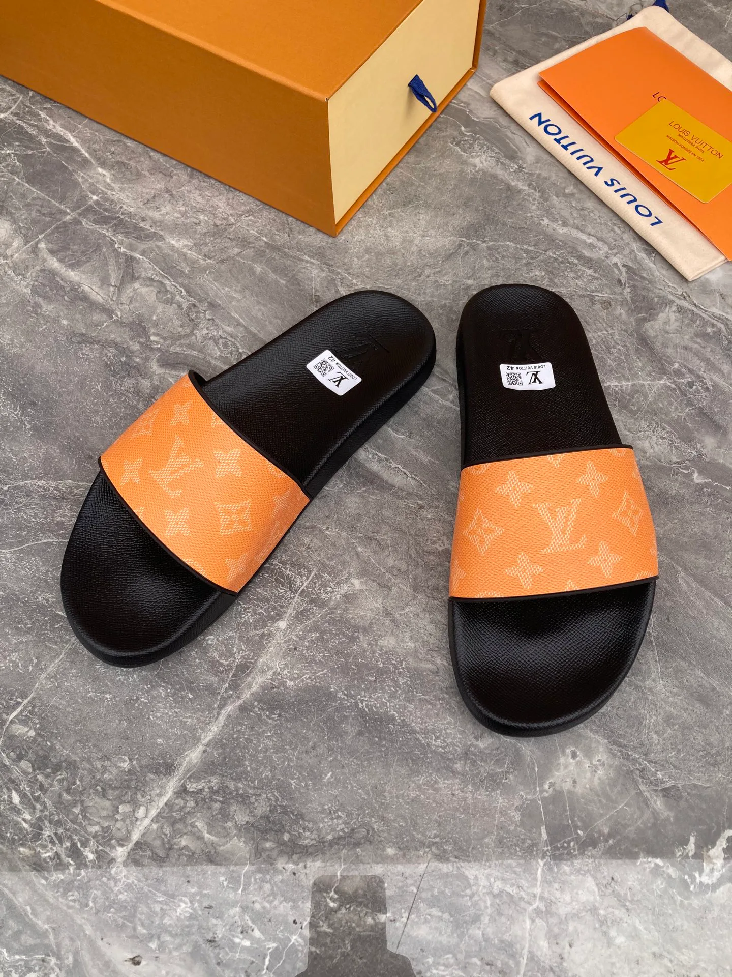 Шлепанцы Женские Louis Vuitton 5879840