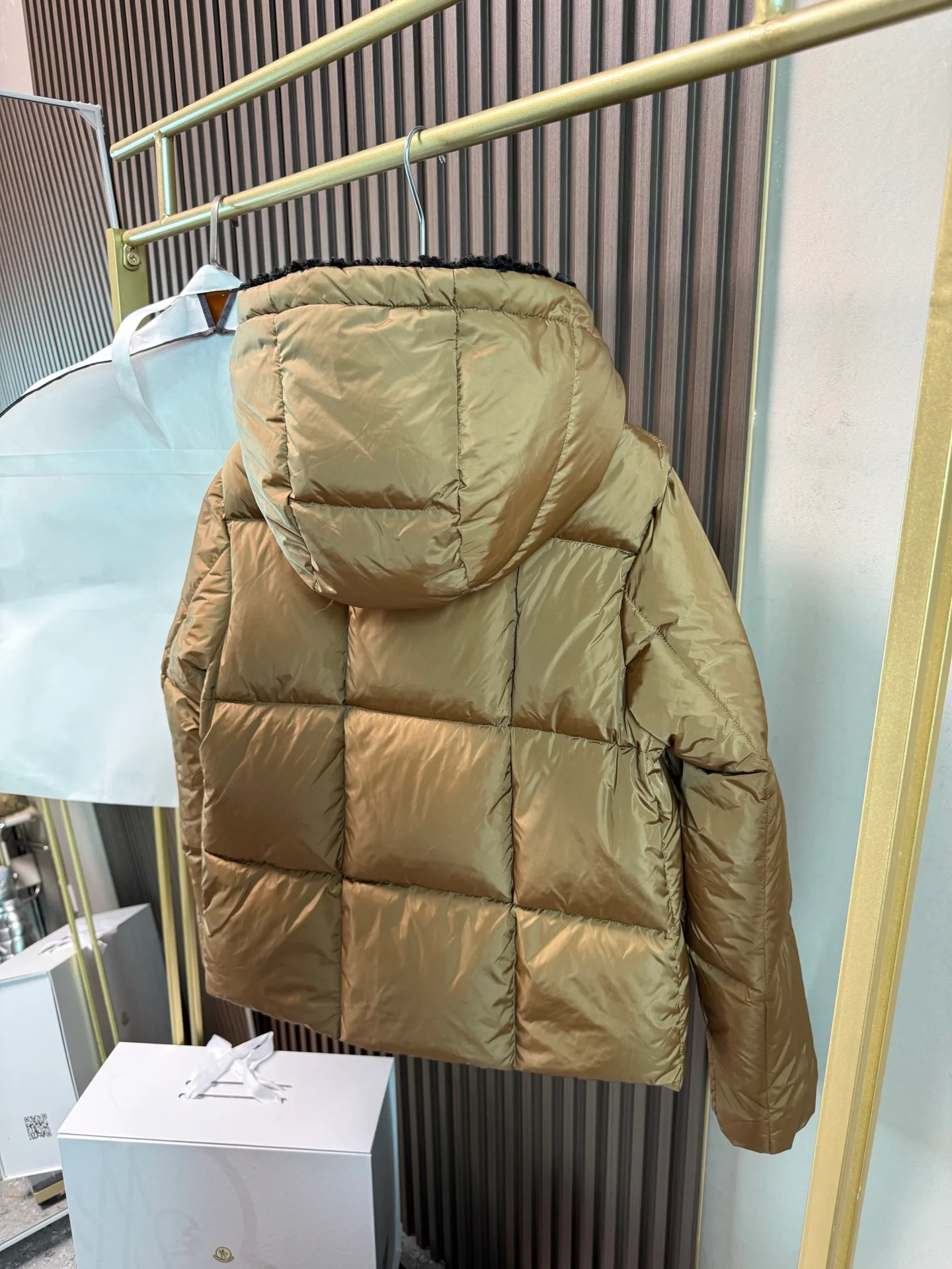 Куртки И Пуховики Женские Moncler 18825234