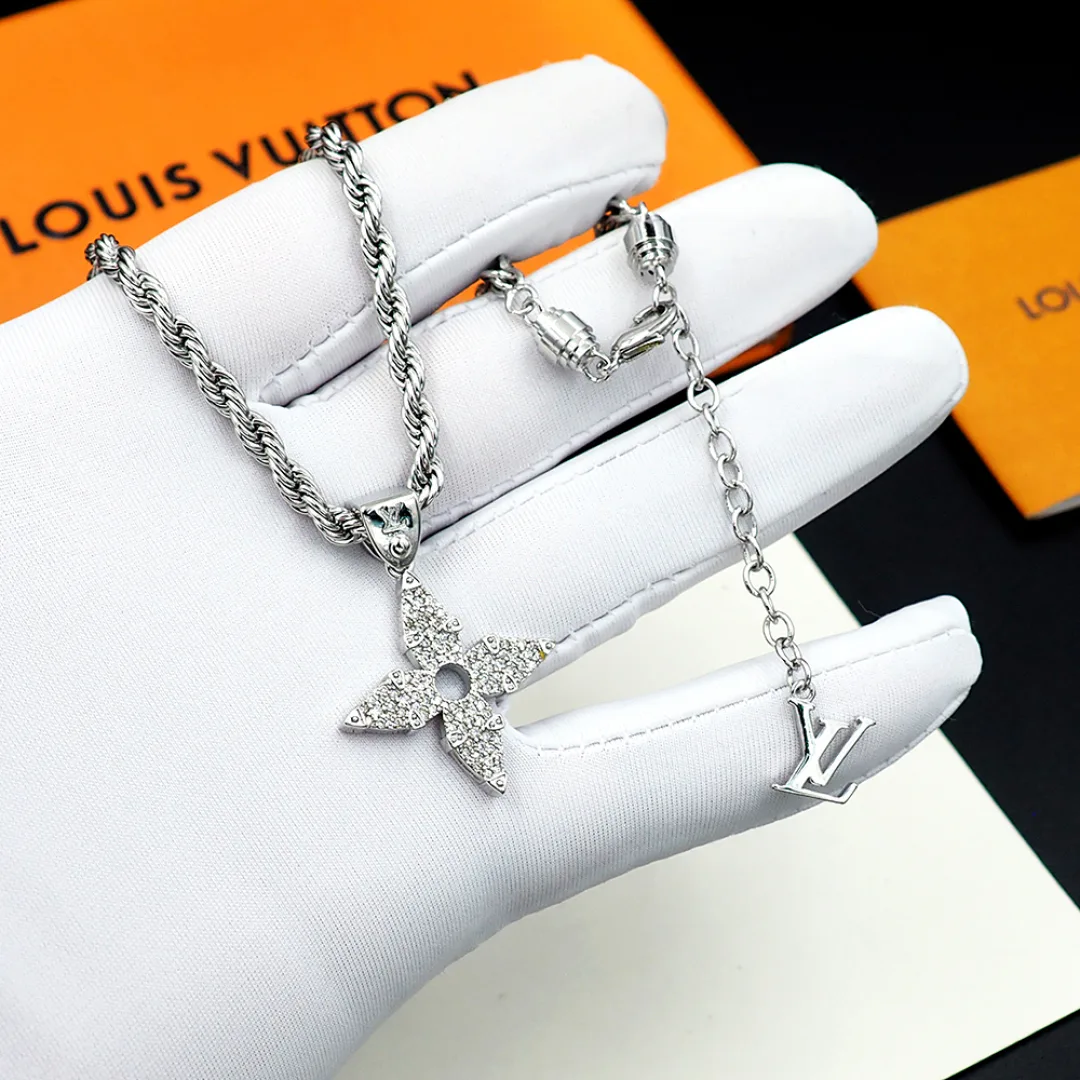 Бижутерия Louis Vuitton 109890