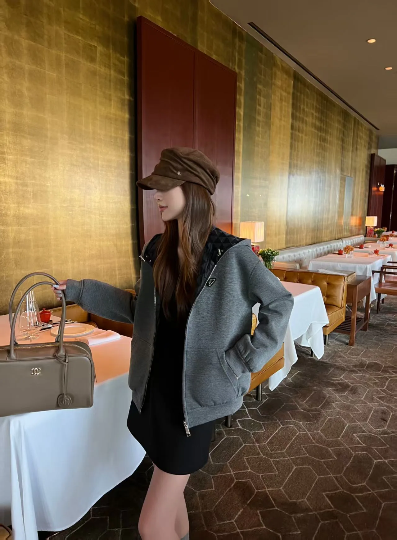 Куртки И Пуховики Женские Prada 18599152