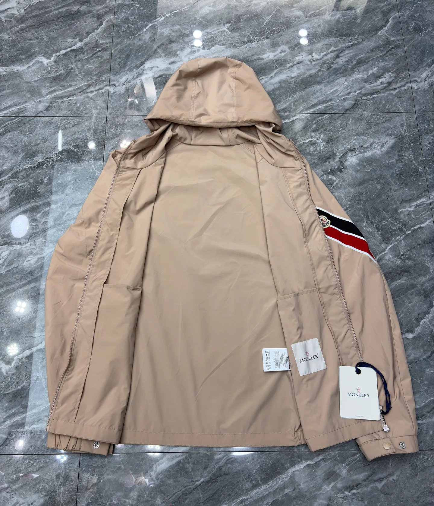 Куртки И Пуховики Мужские Moncler 12712742