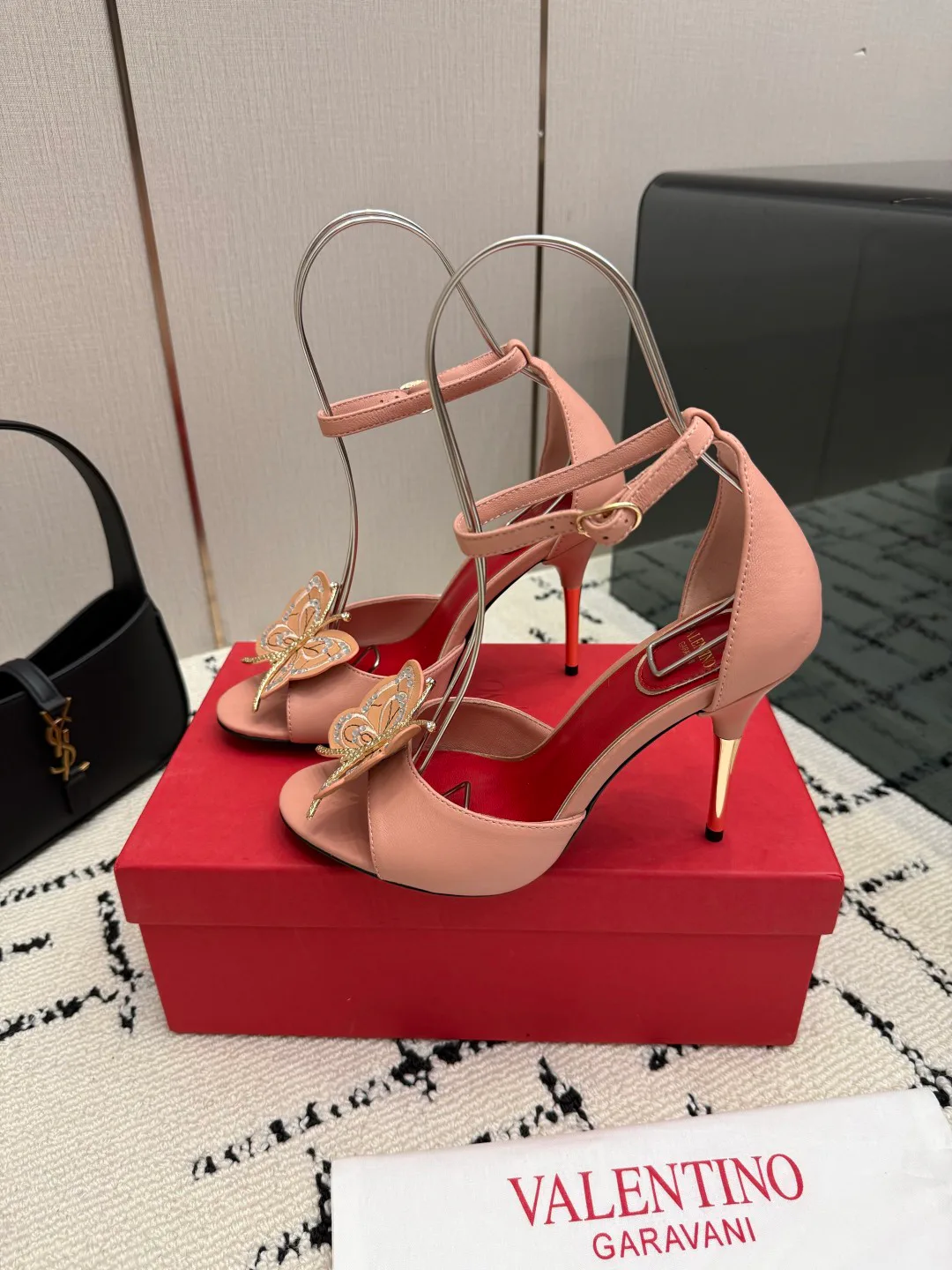 Босоножки Женские Valentino 18049036