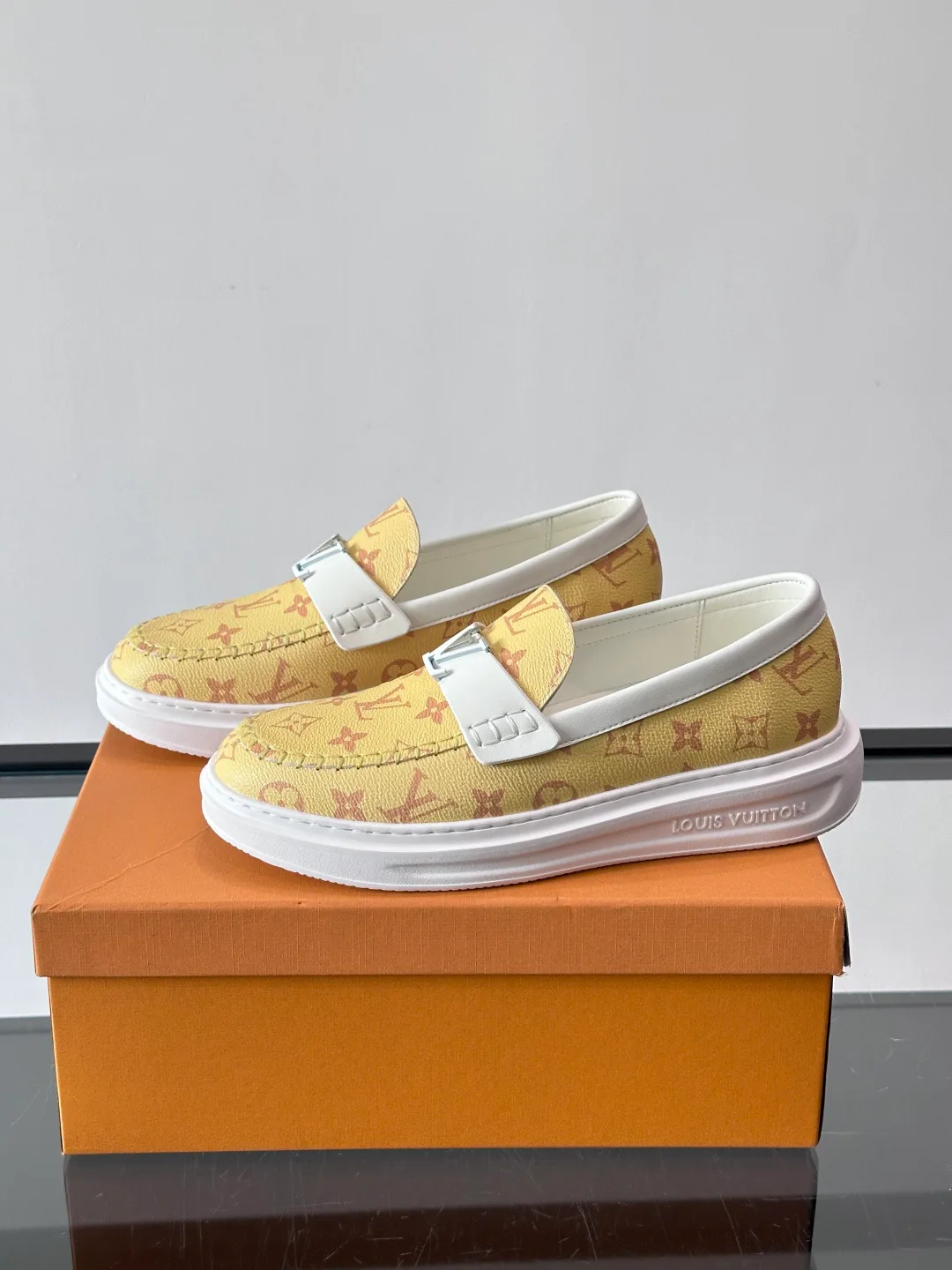 Слипоны Мужские Louis Vuitton 13562636