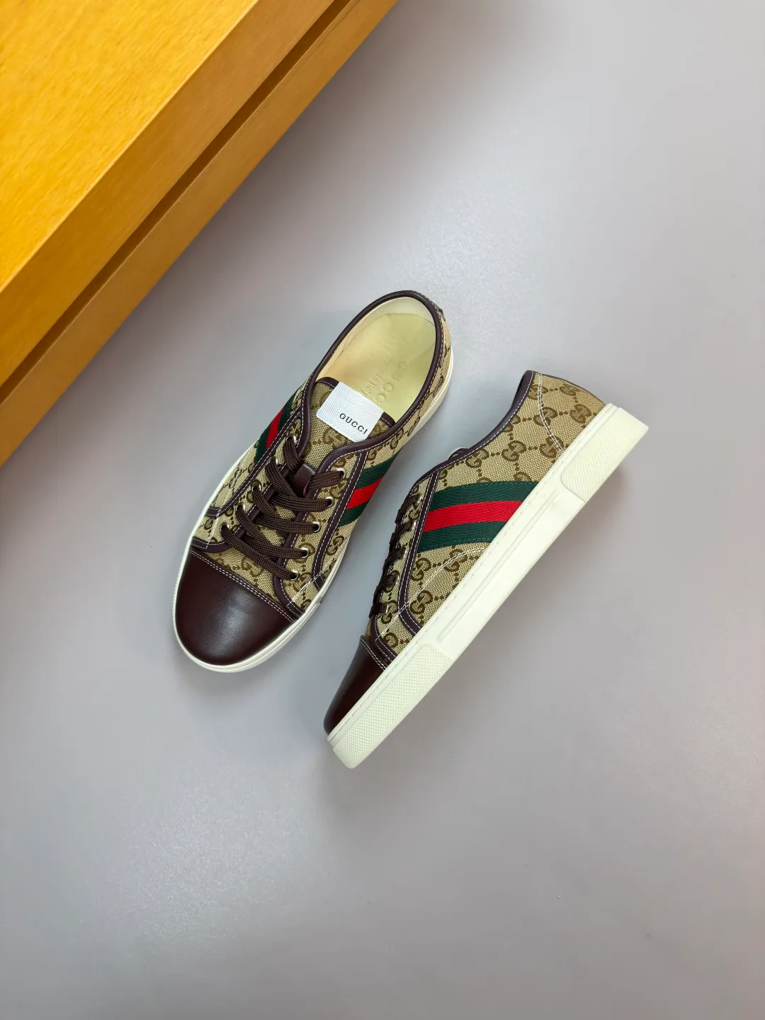 Кроссовки Женские Gucci 11842698