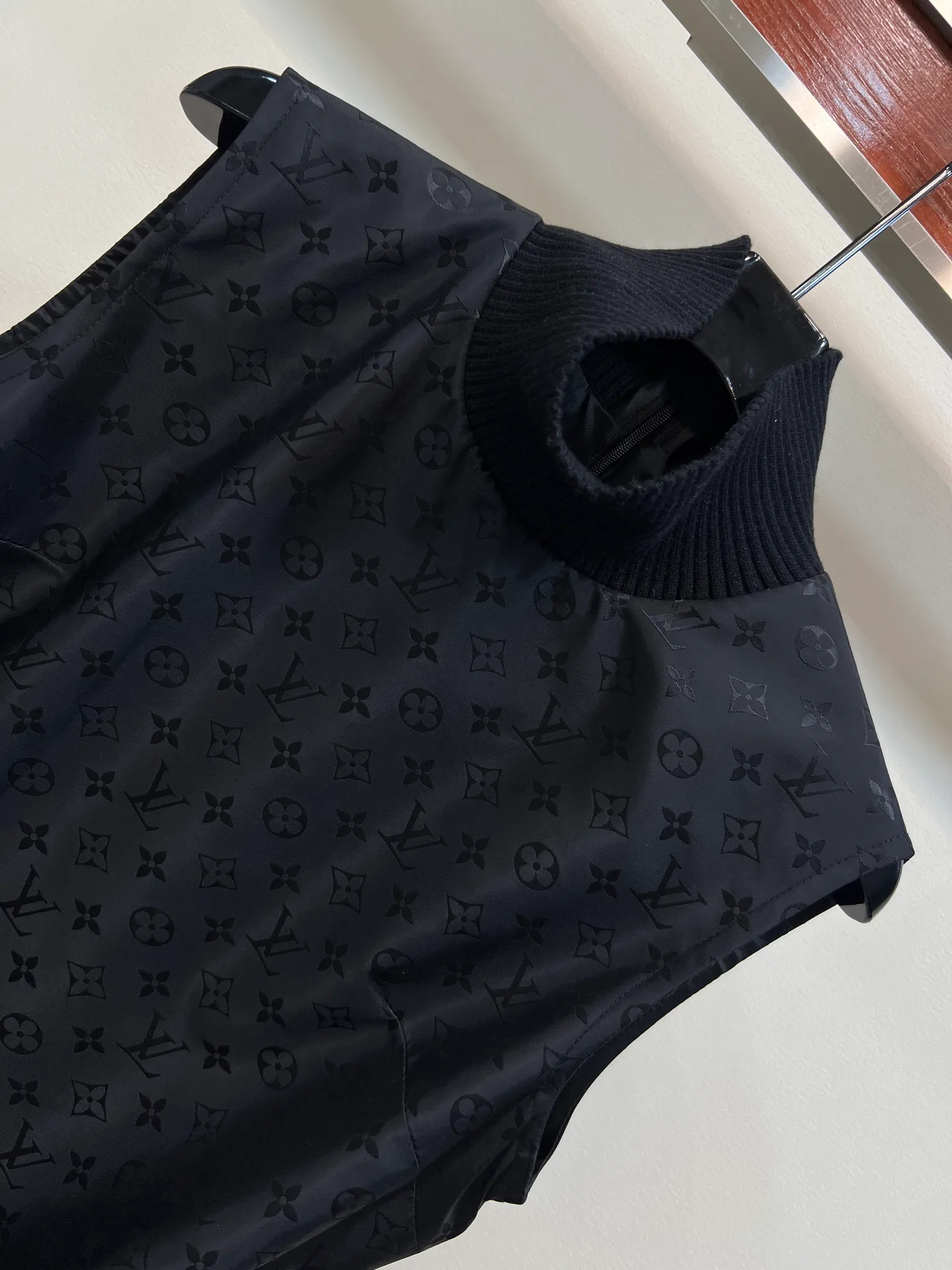 Платья Женские Louis Vuitton 19037688